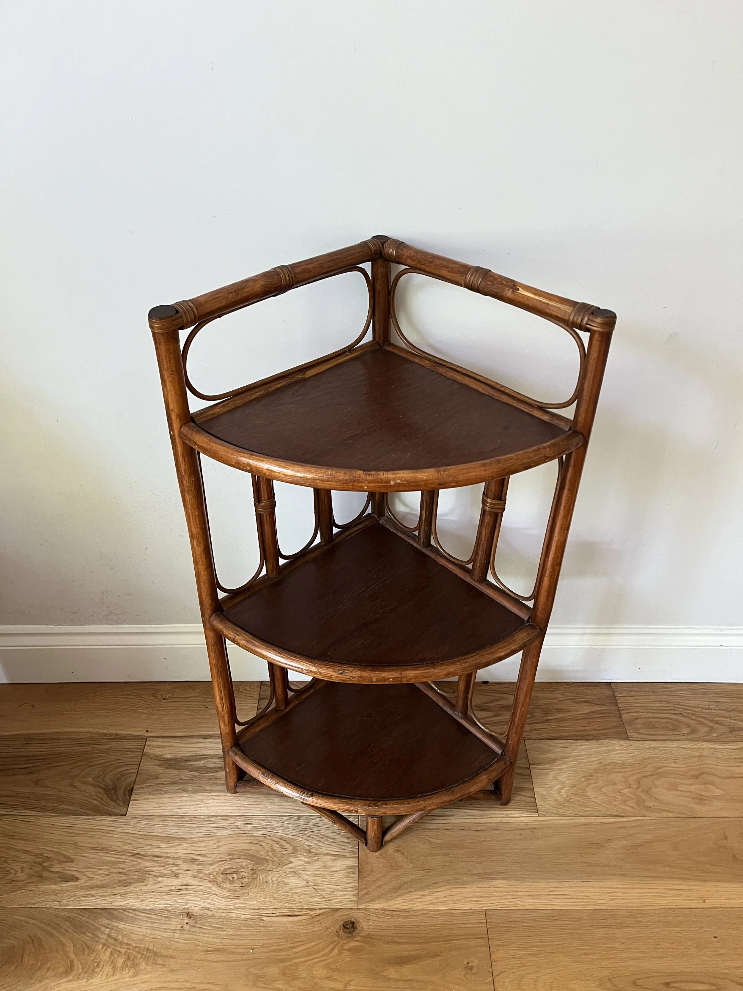 Secondhand vintage corner shelf