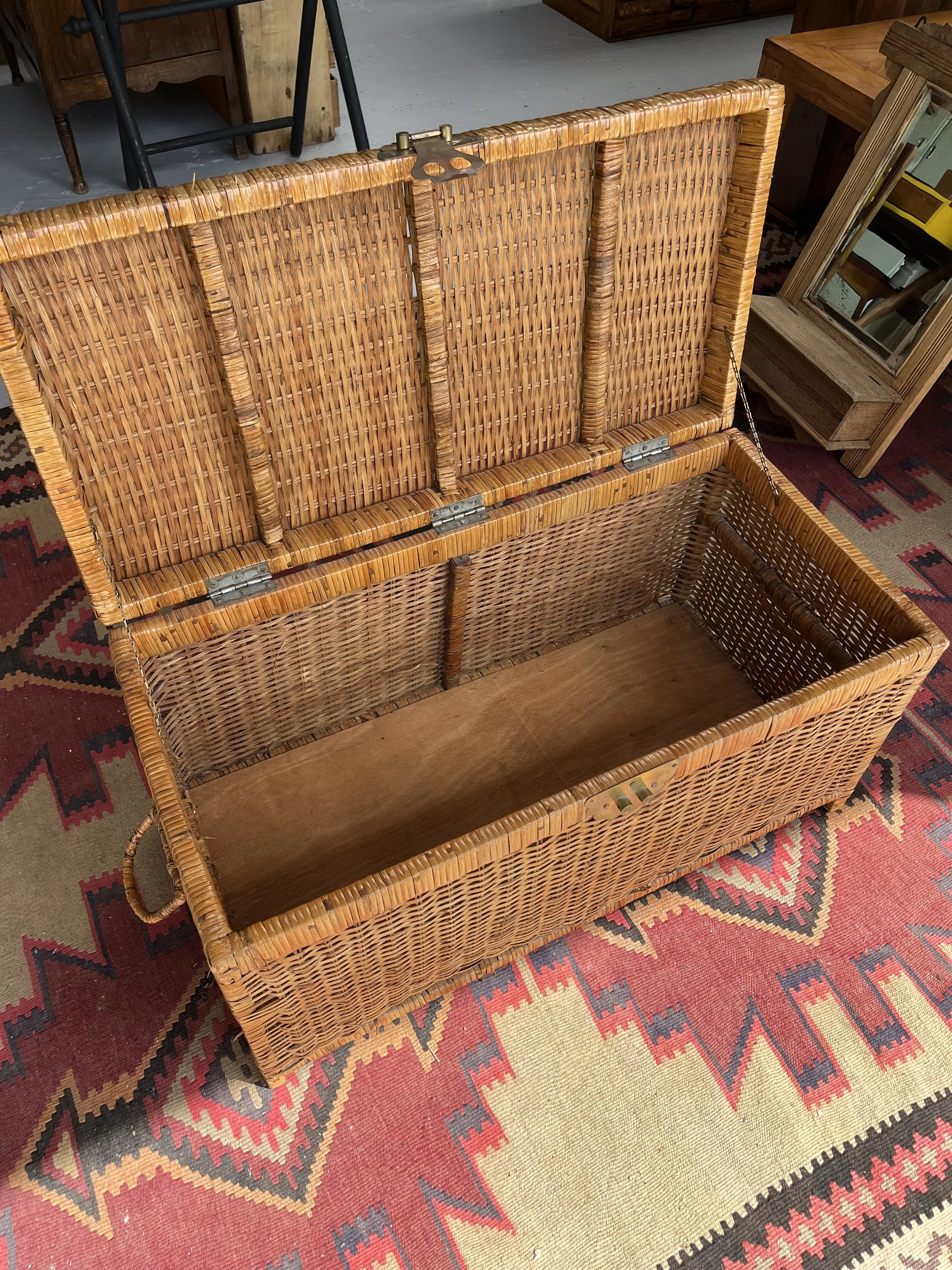 Secondhand vintage wicker trunk