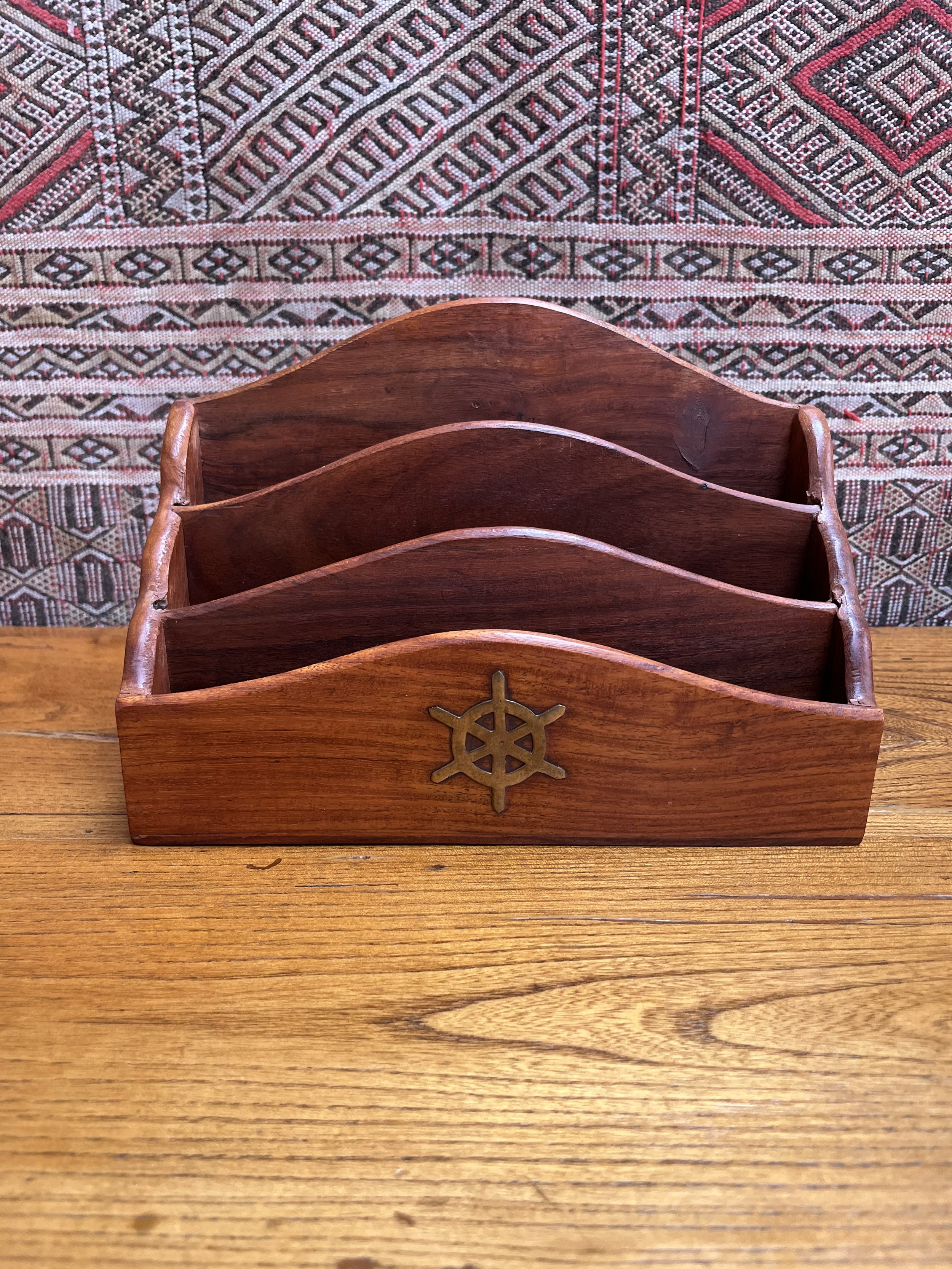 Secondhand vintage mail holder