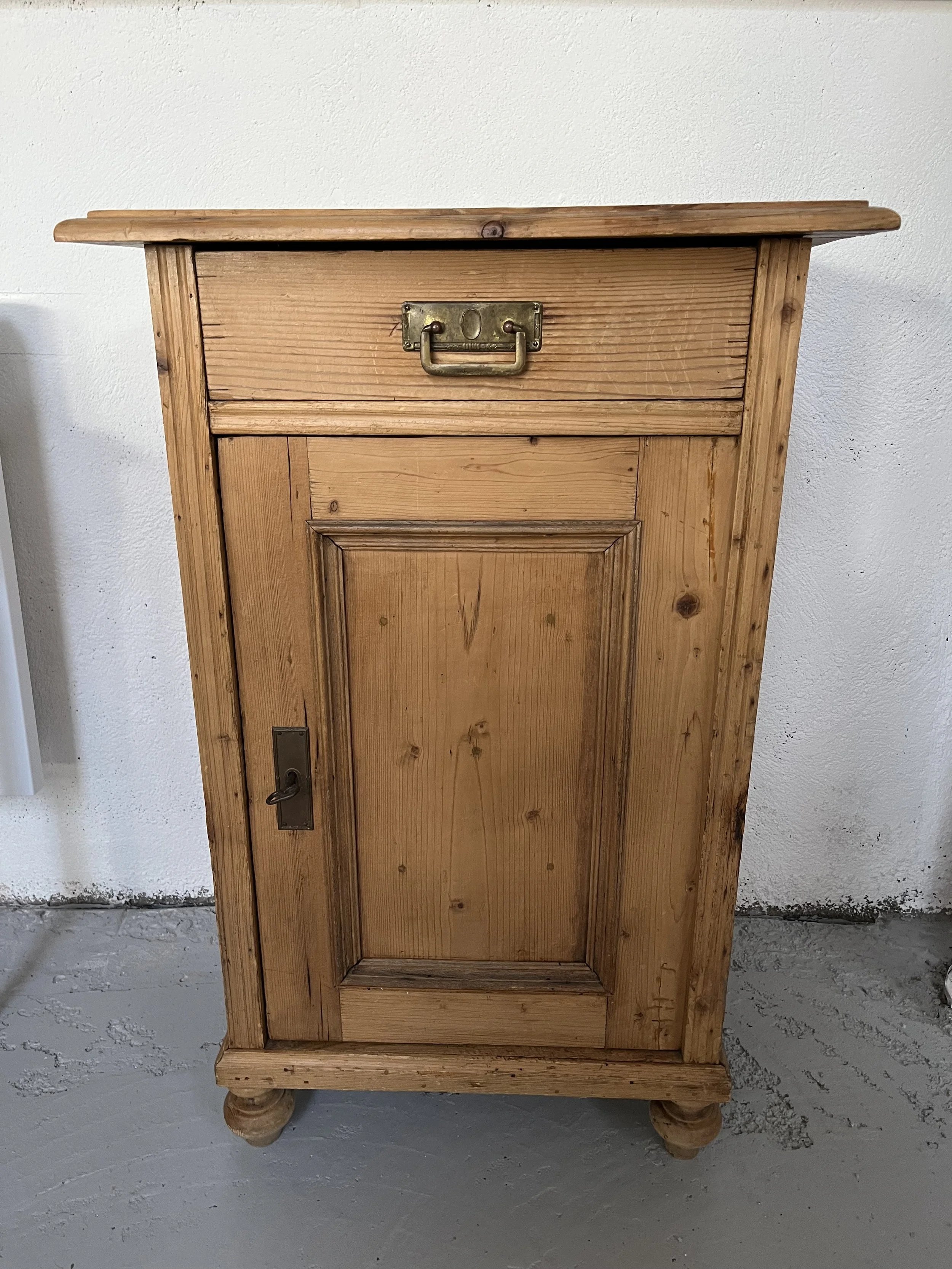 Vintage secondhand pine side cupboard