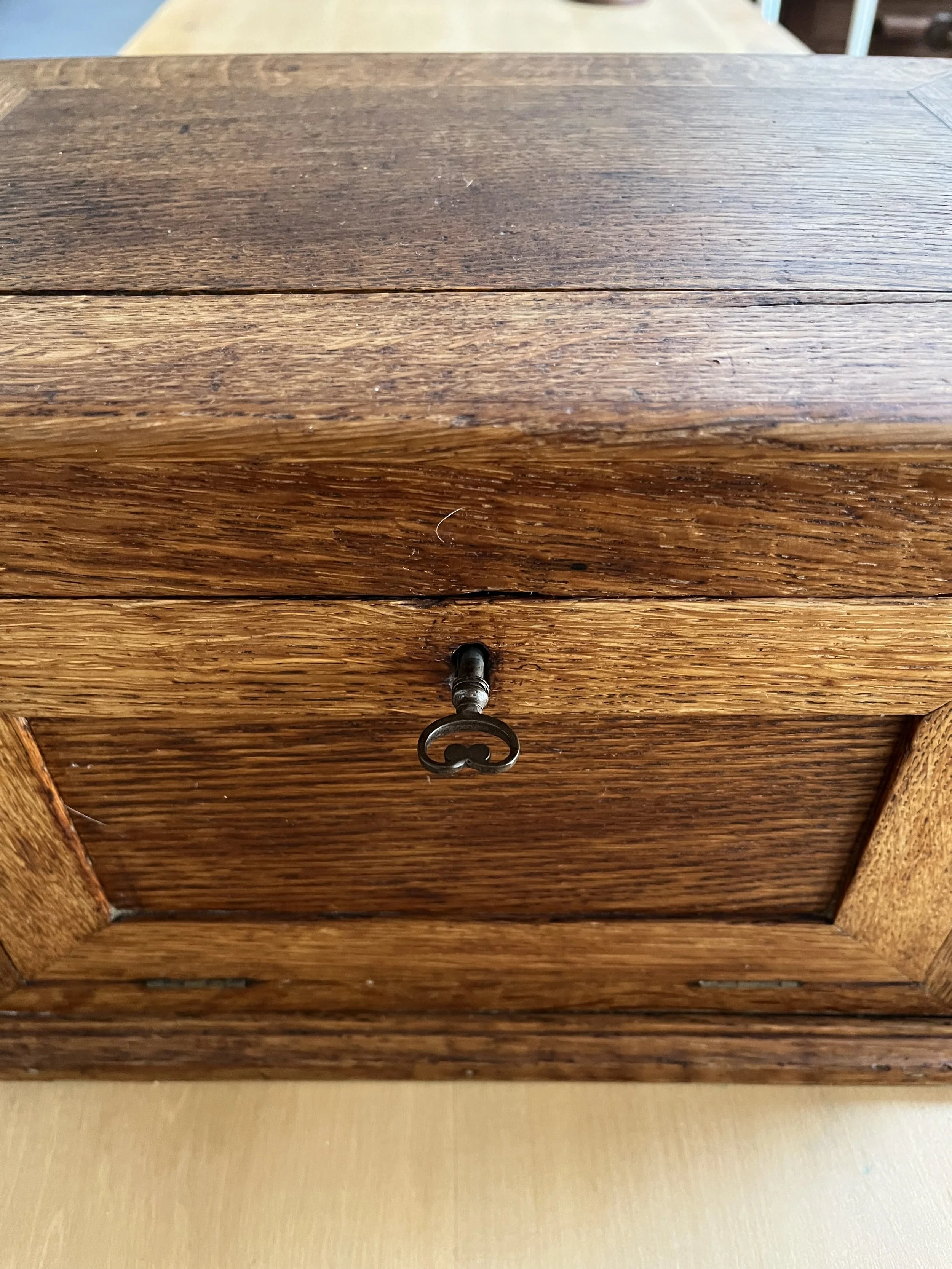 Vintage secondhand jewelry box