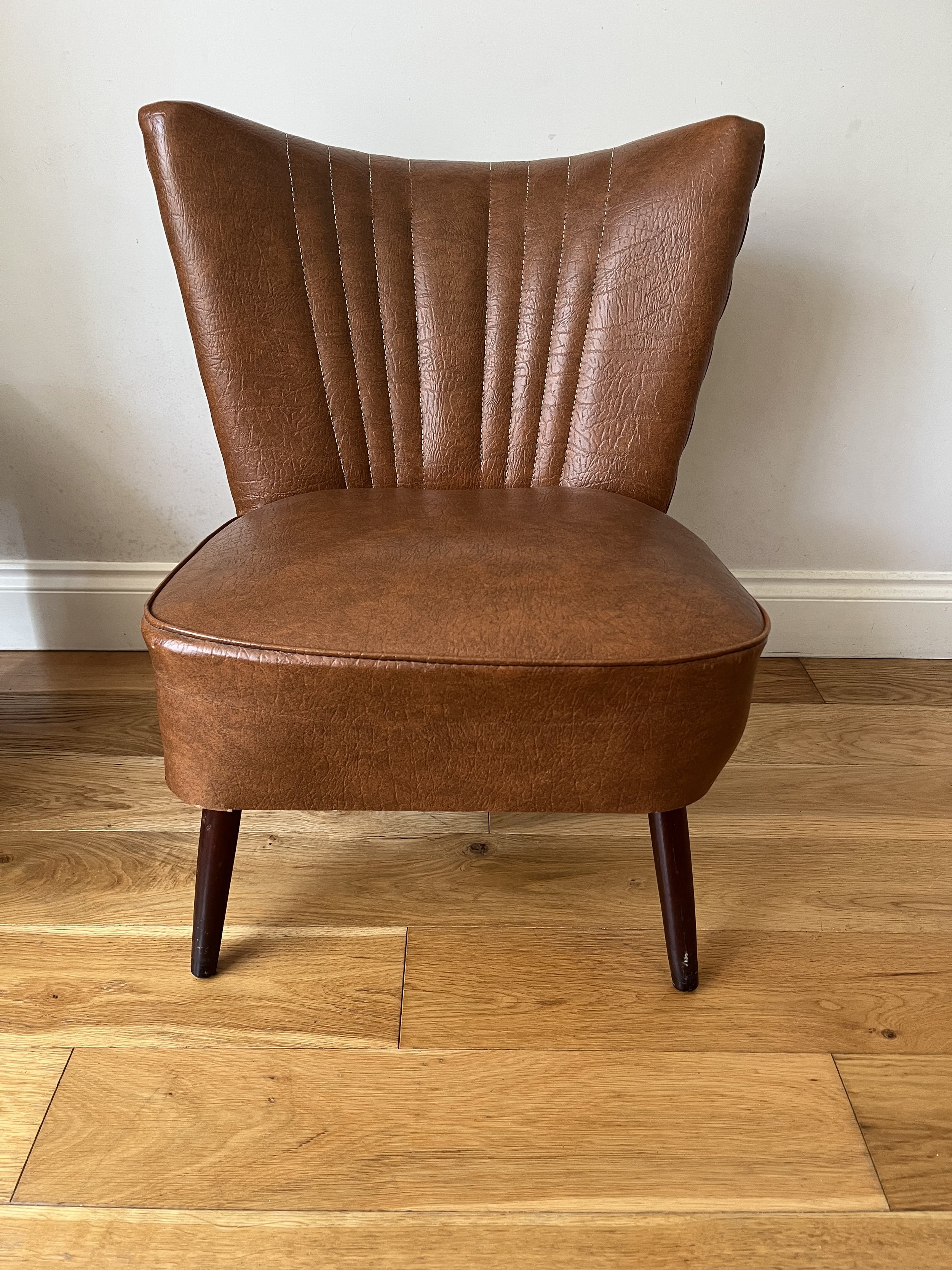 Secondhand vintage cocktail chair