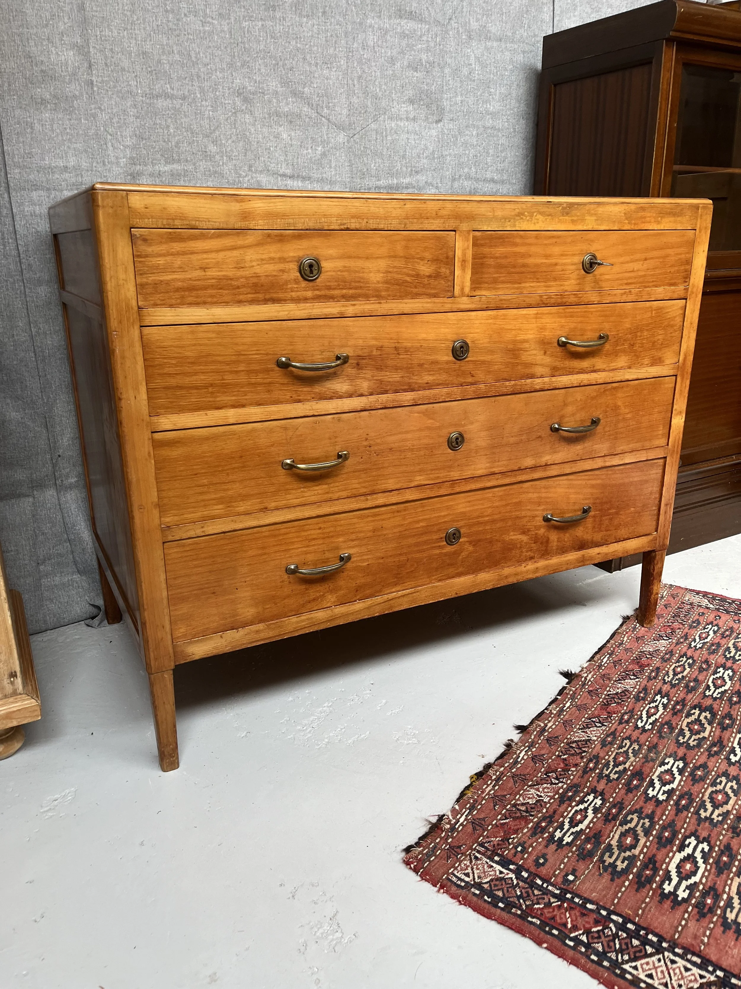 Secondhand vintage chest of drawers