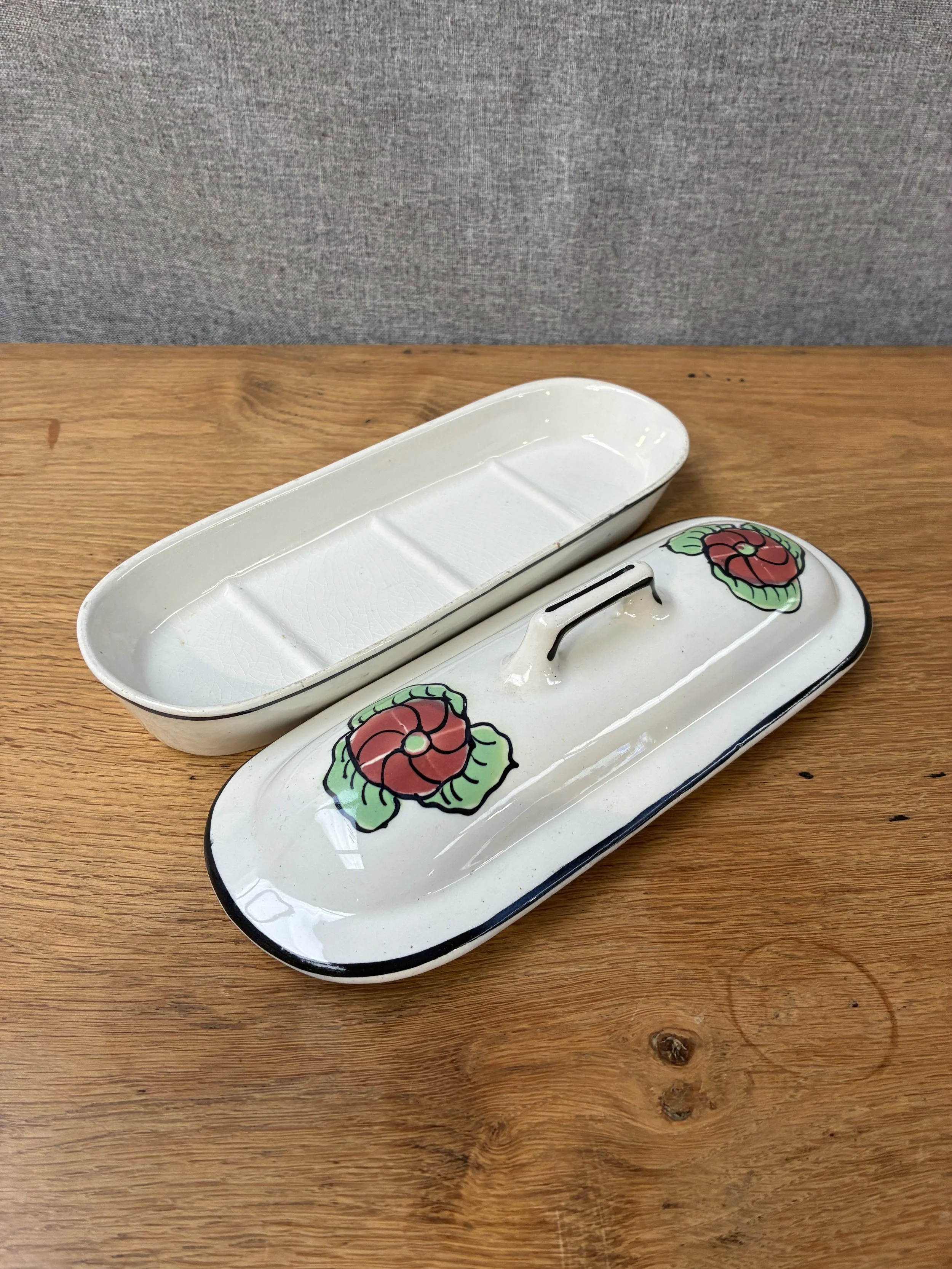 Secondhand vintage ceramic art deco tray with lid