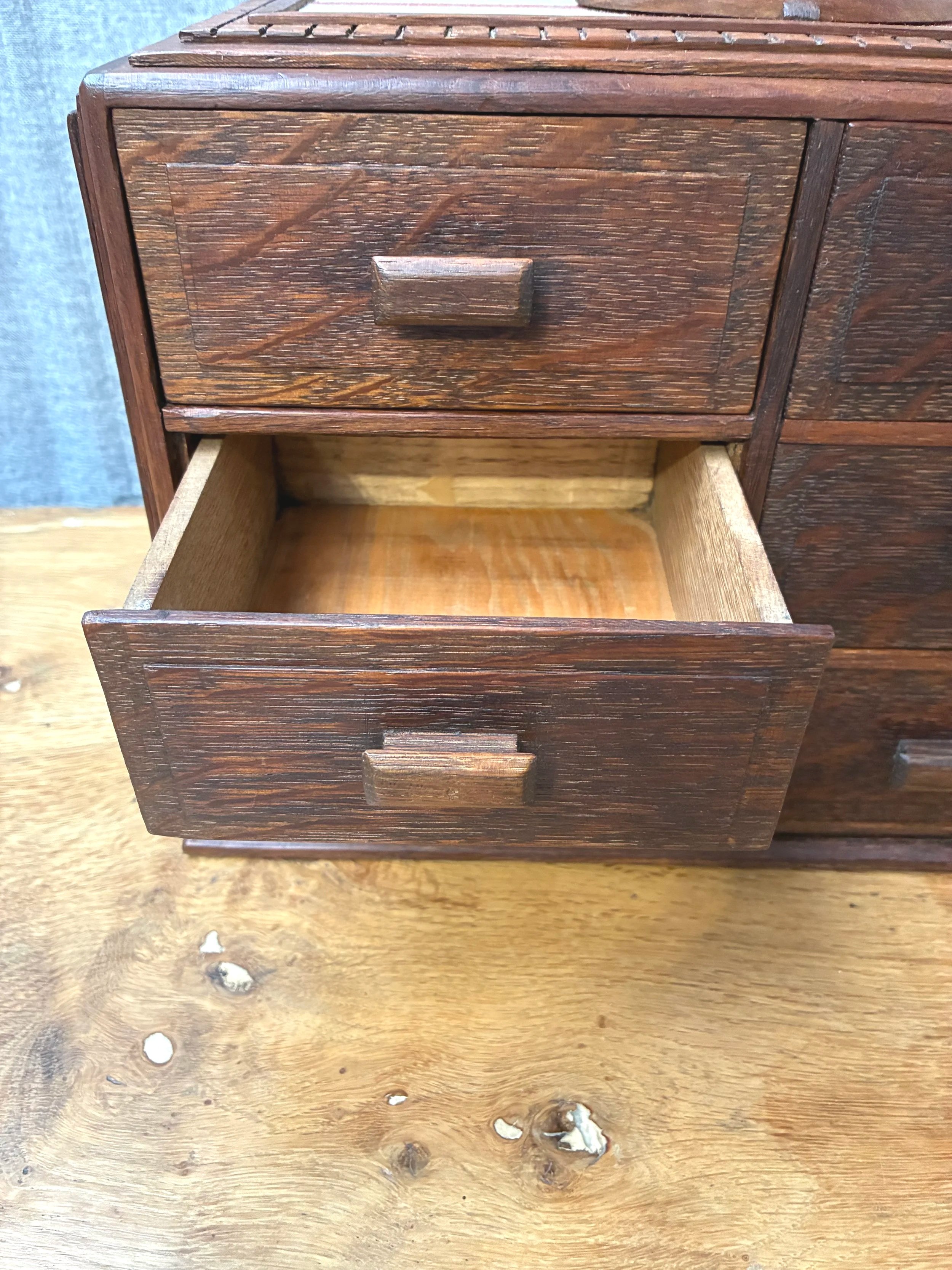 Secondhand vintage chest of drawers