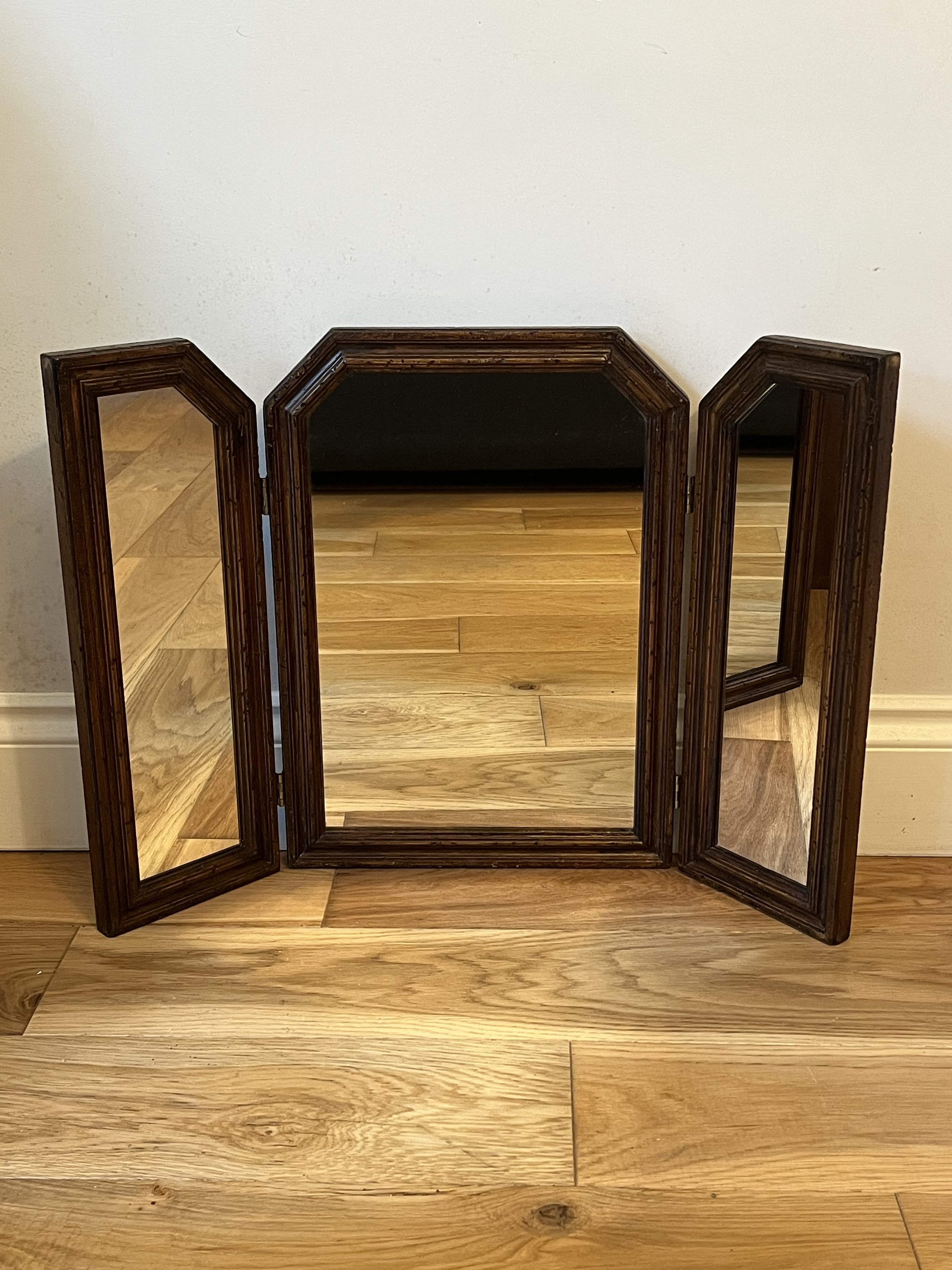 Secondhand vintage triptych mirror