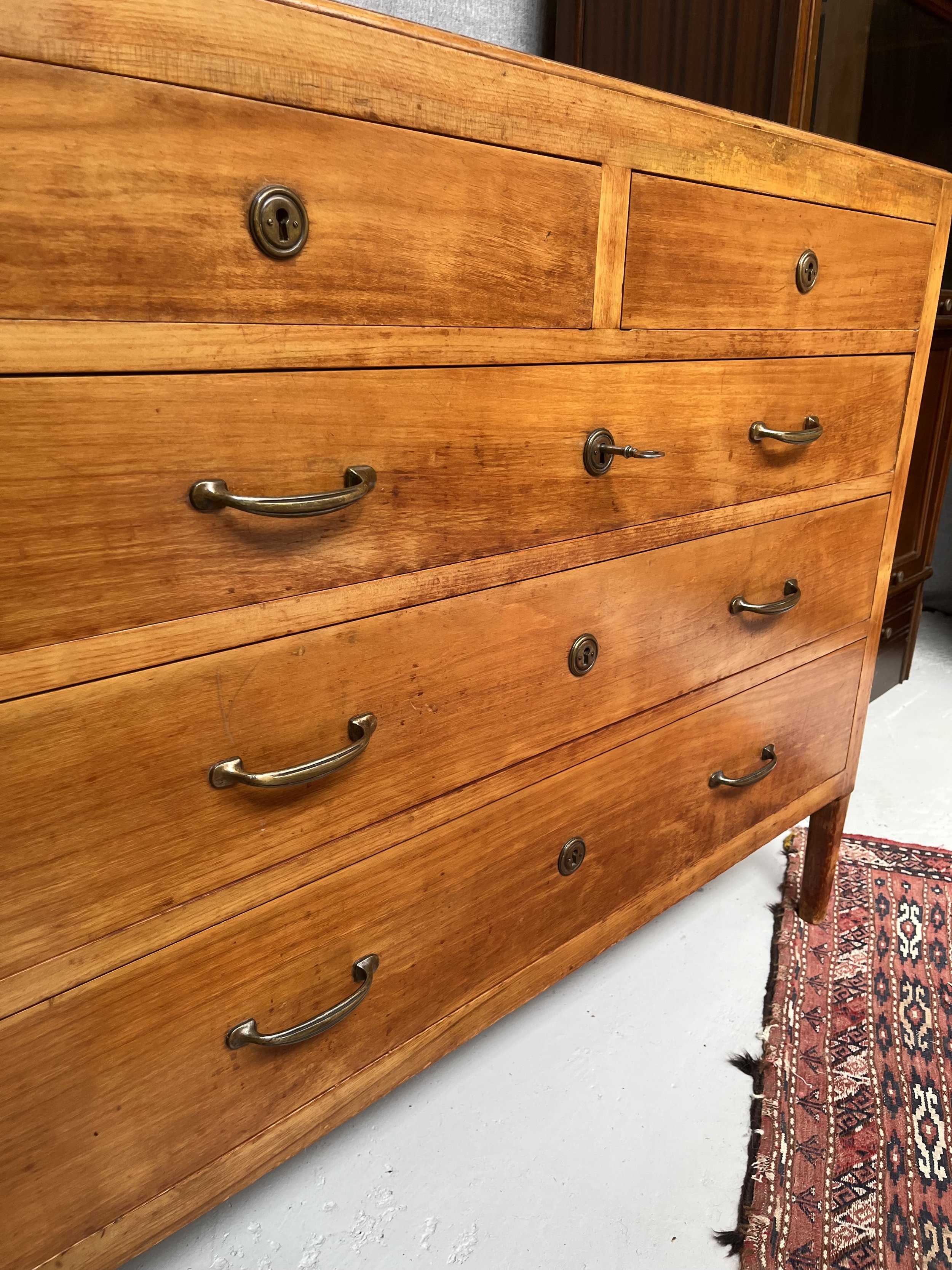 Secondhand vintage chest of drawers