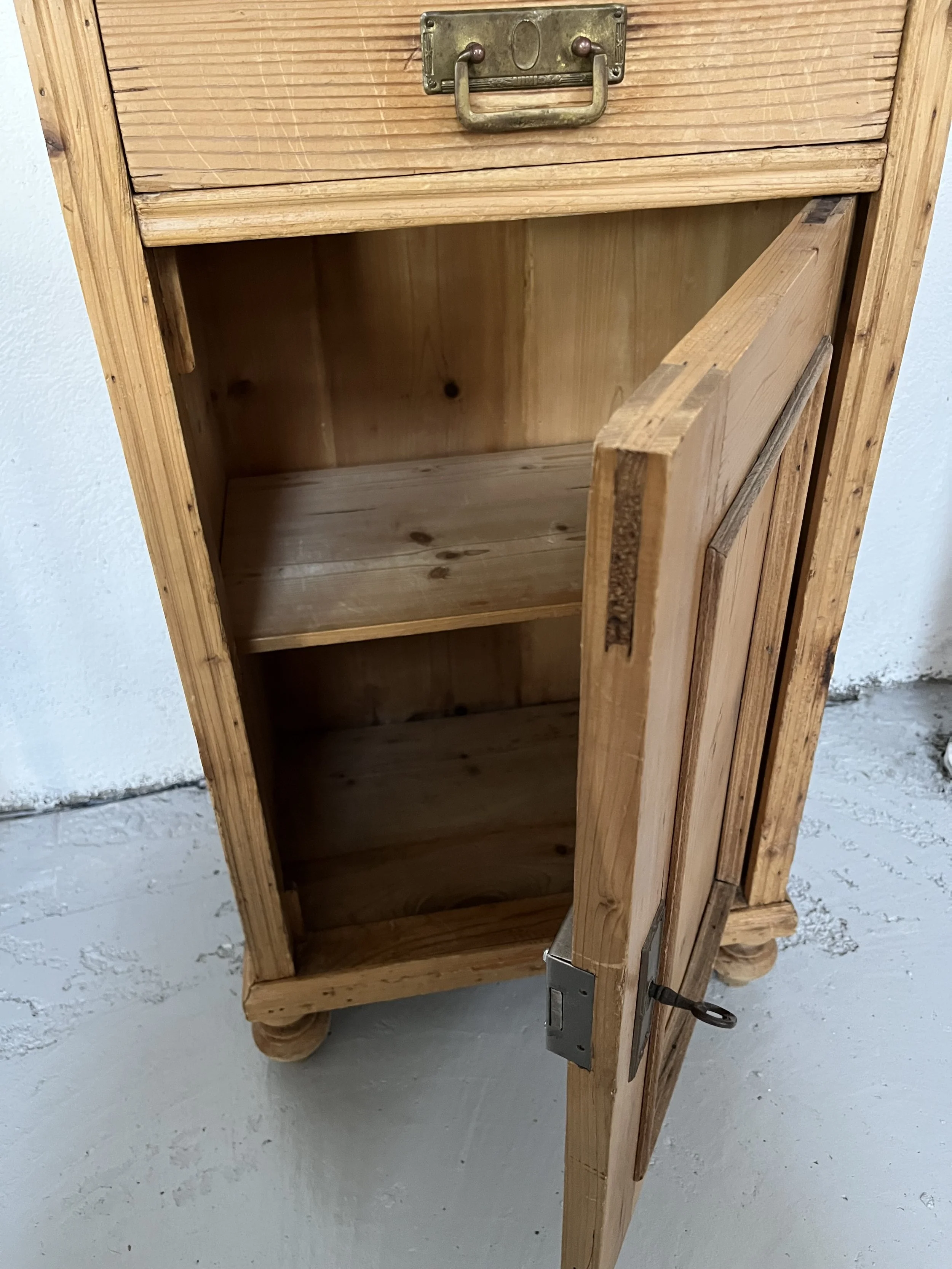 Vintage secondhand pine side cupboard
