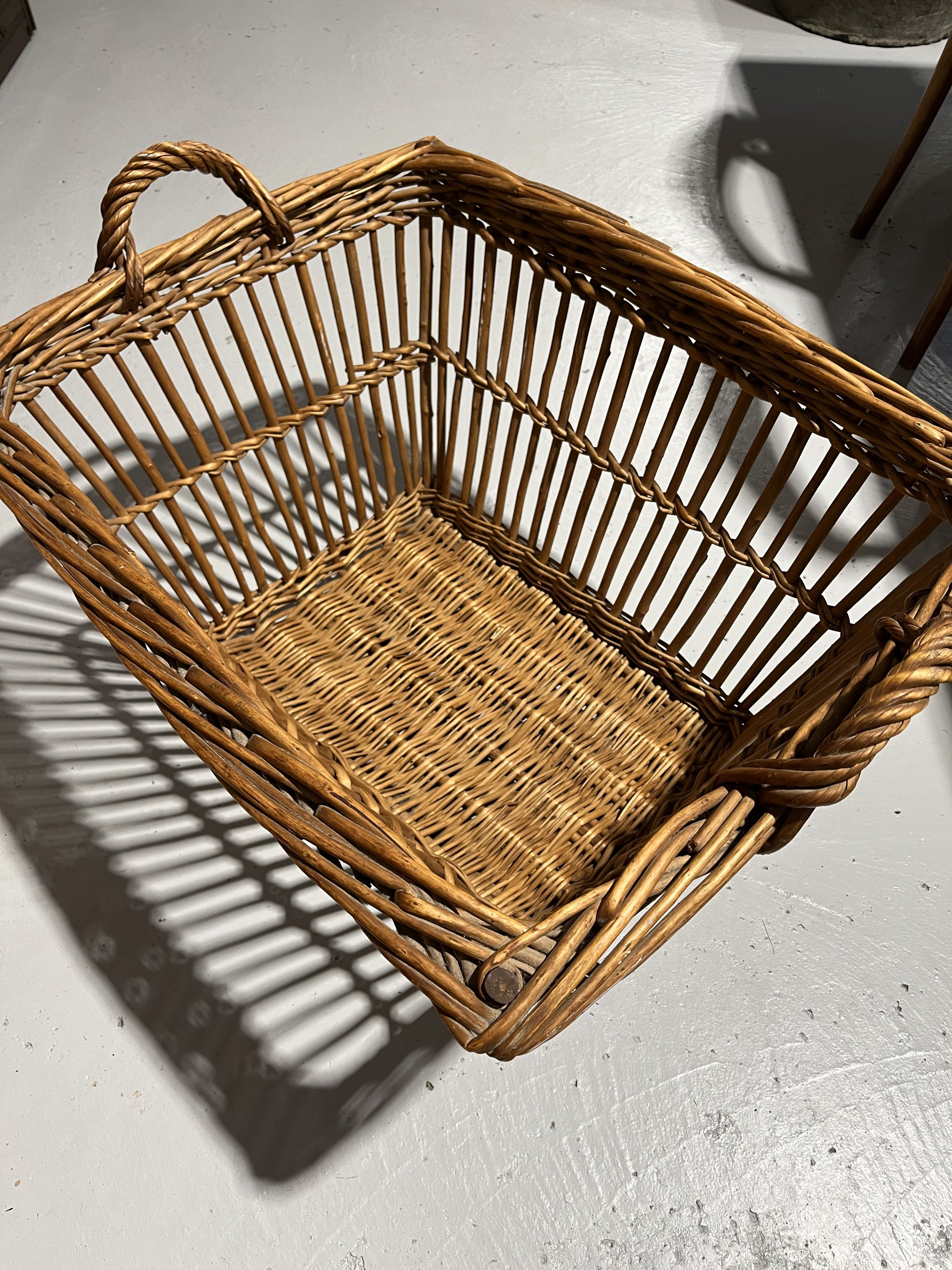 Vintage secondhand large wicker basket