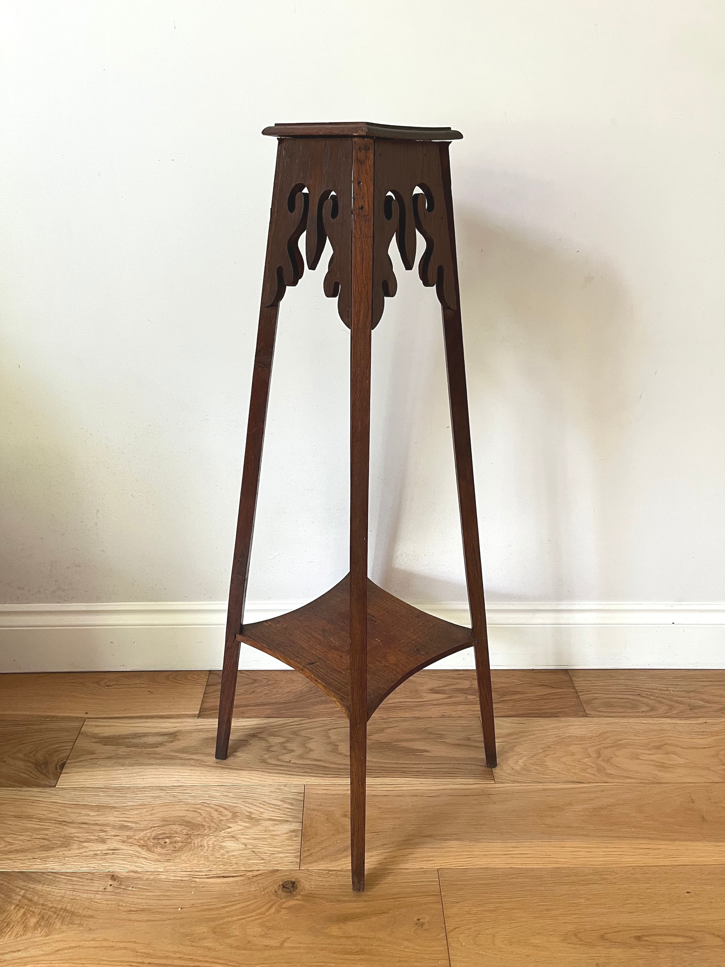 Vintage secondhand pedestal table