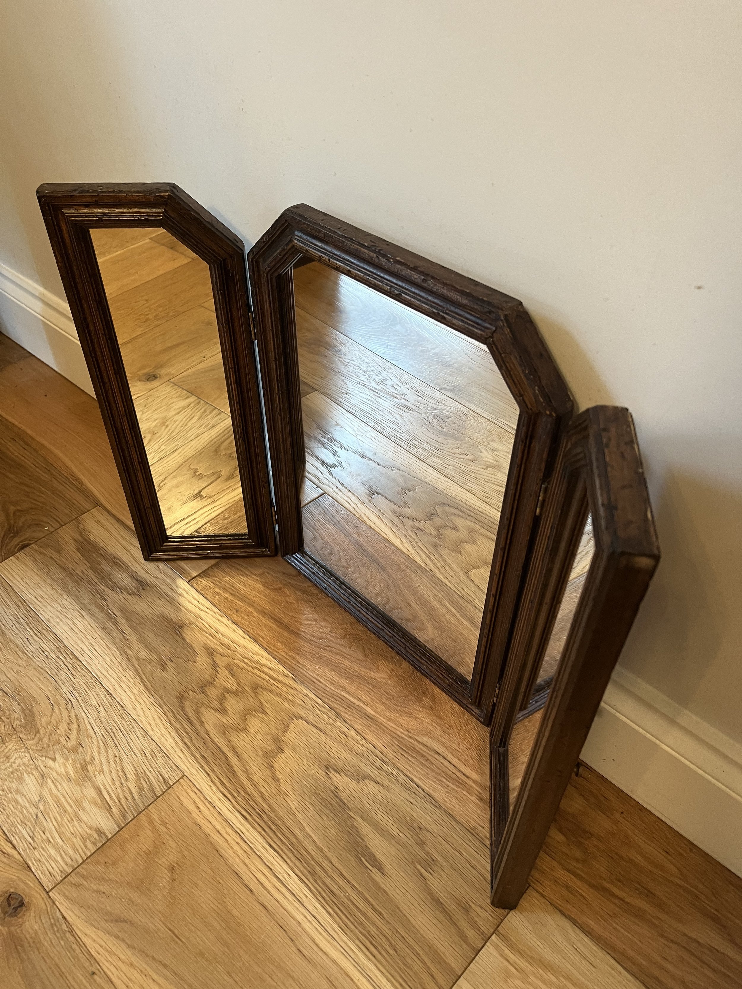 Secondhand vintage triptych mirror