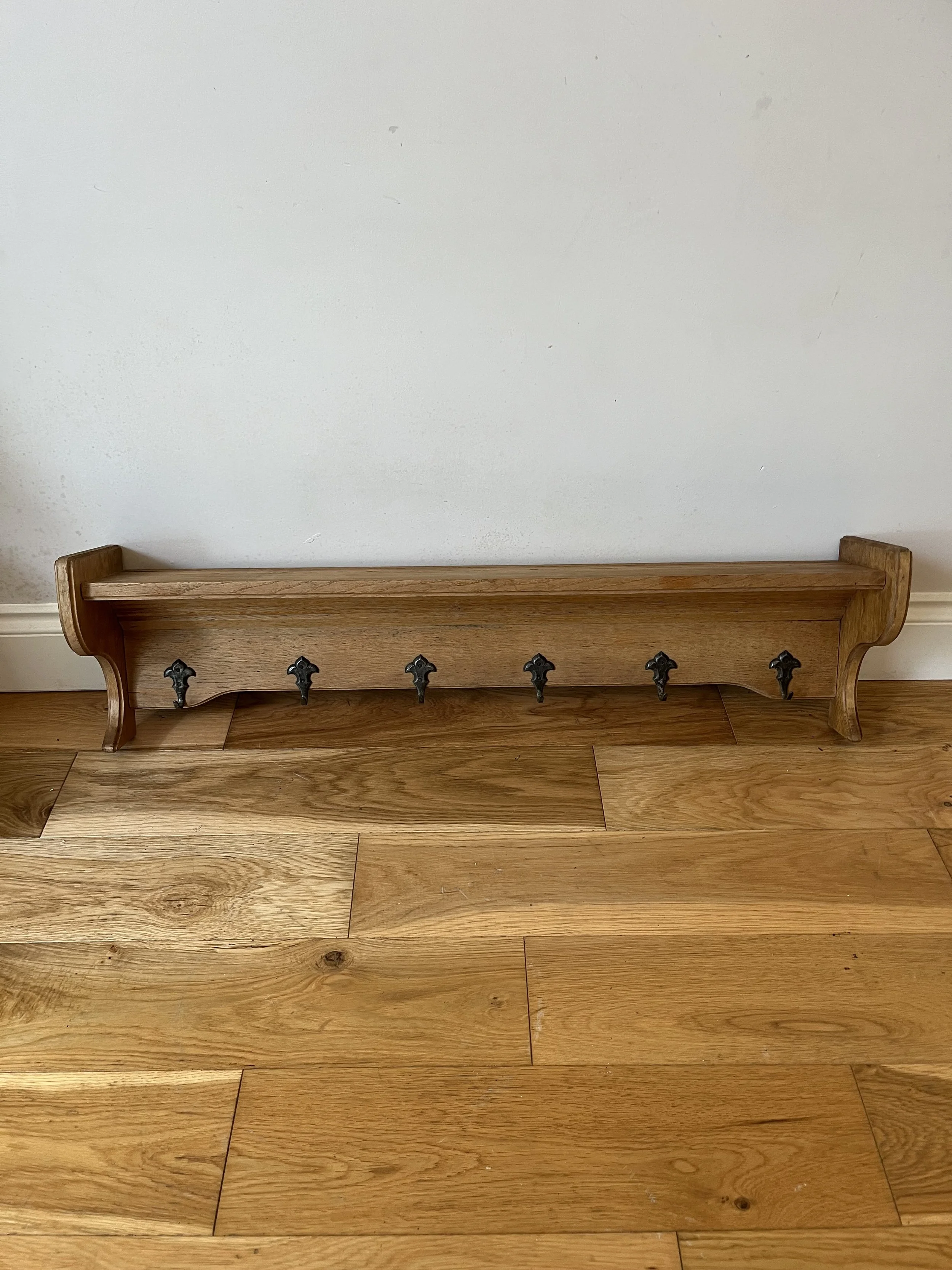 Secondhand vintage coat rack