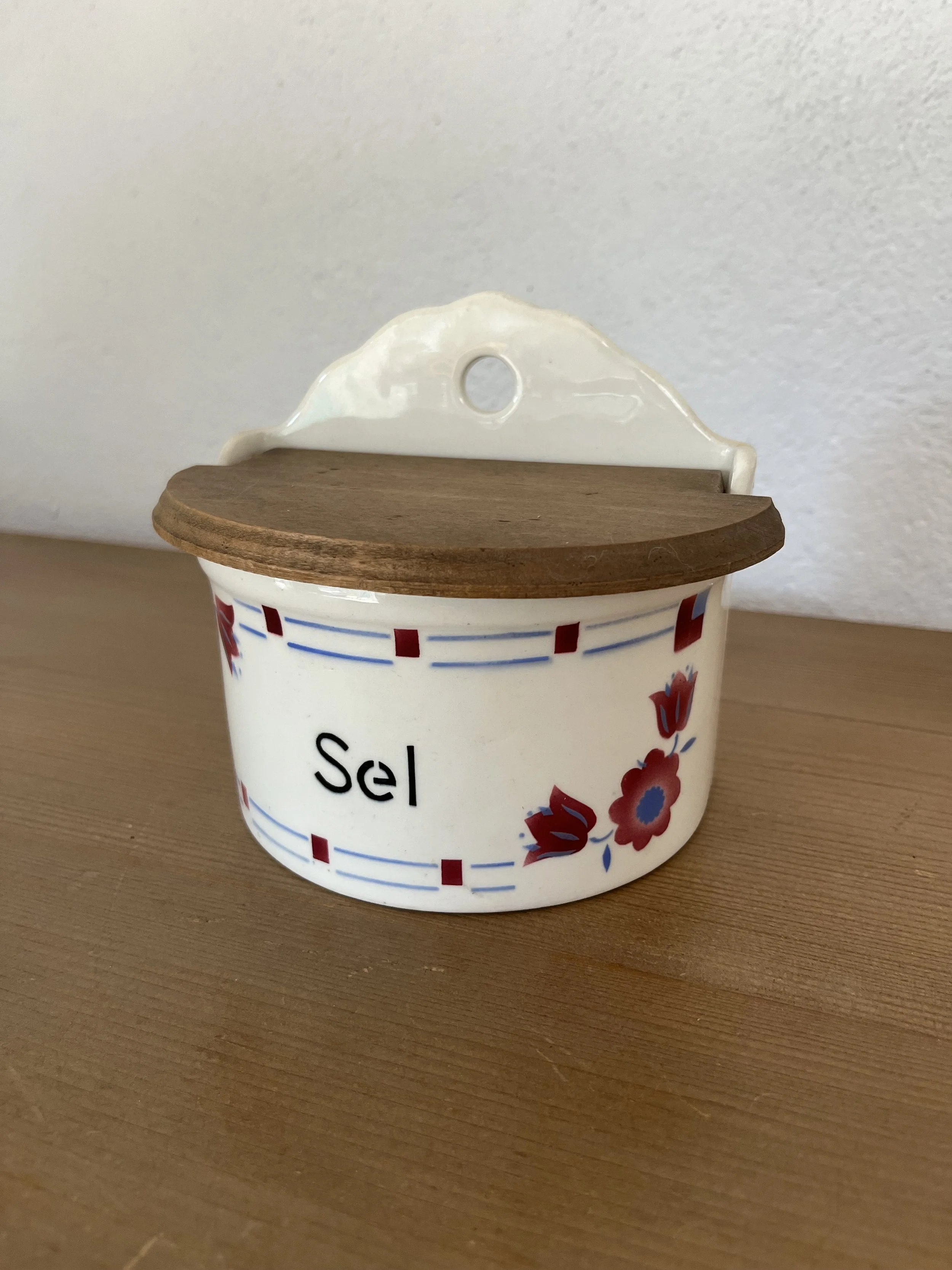 Secondhand vintage ceramic salt box