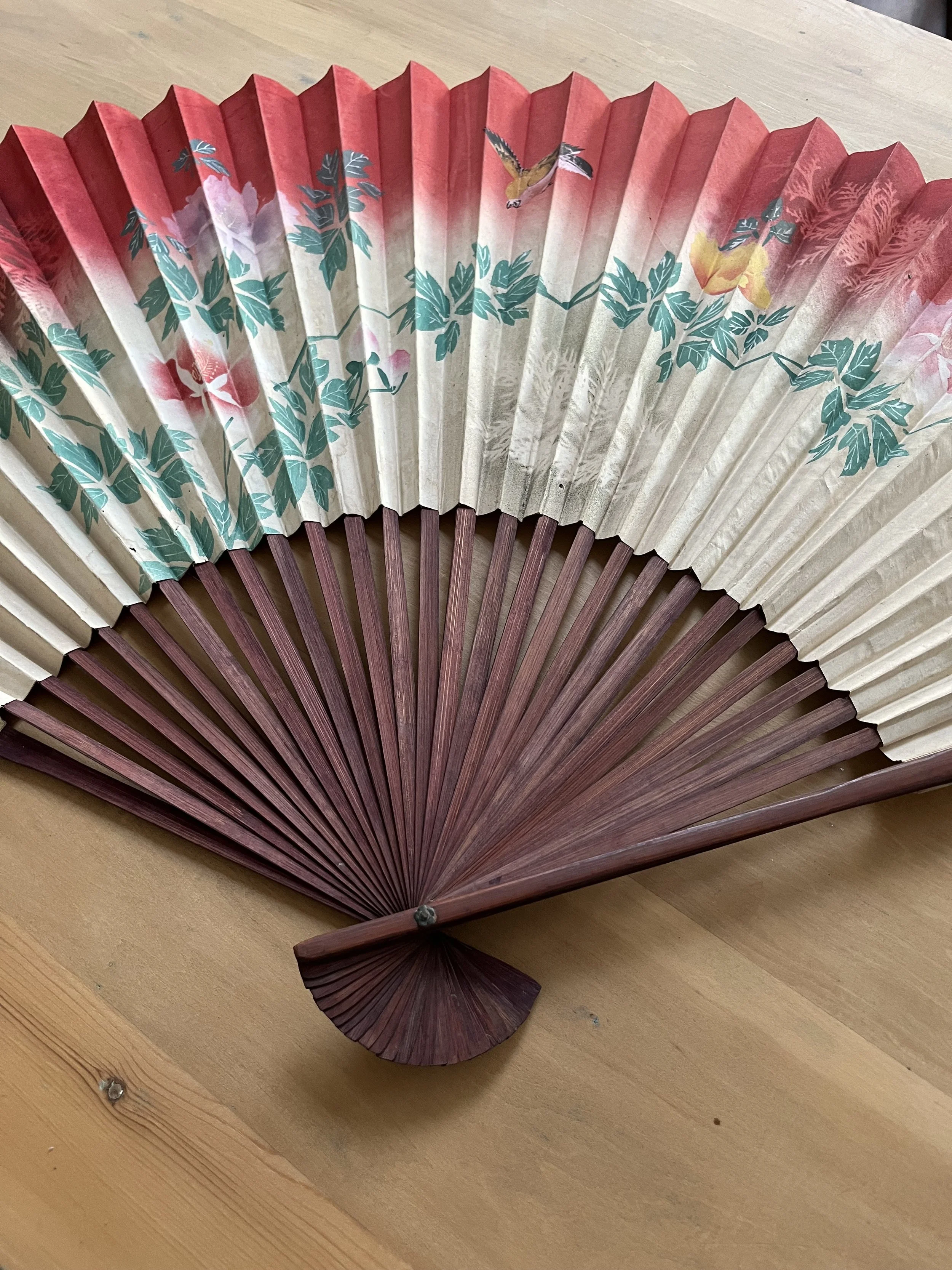Vintage secondhand folding fan