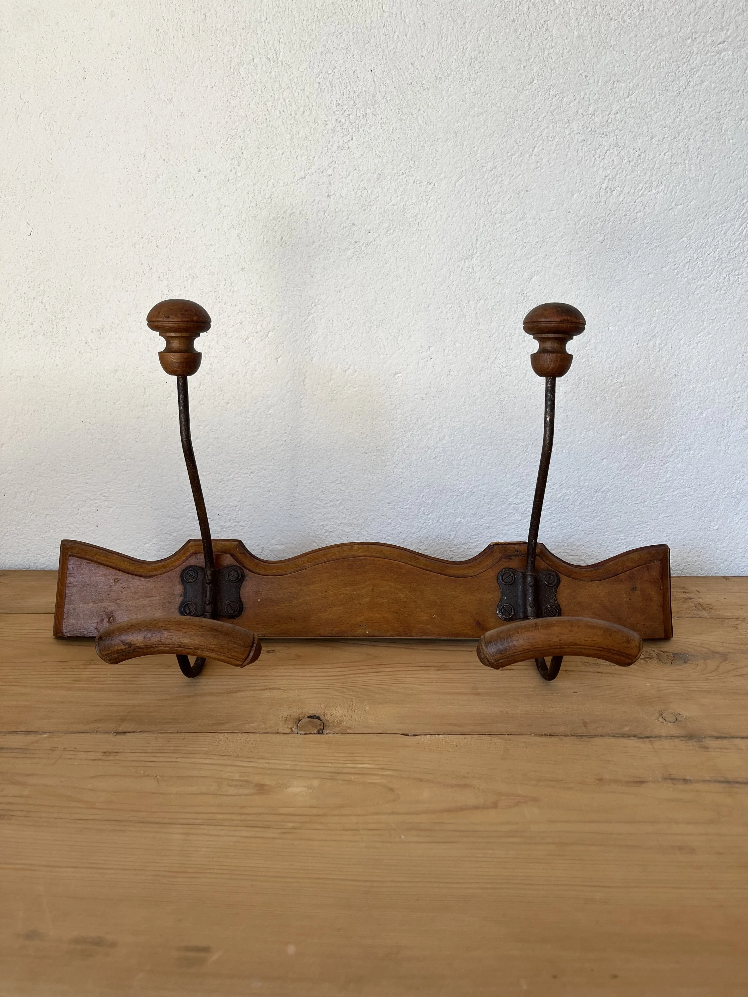 Secondhand vintage coat rack