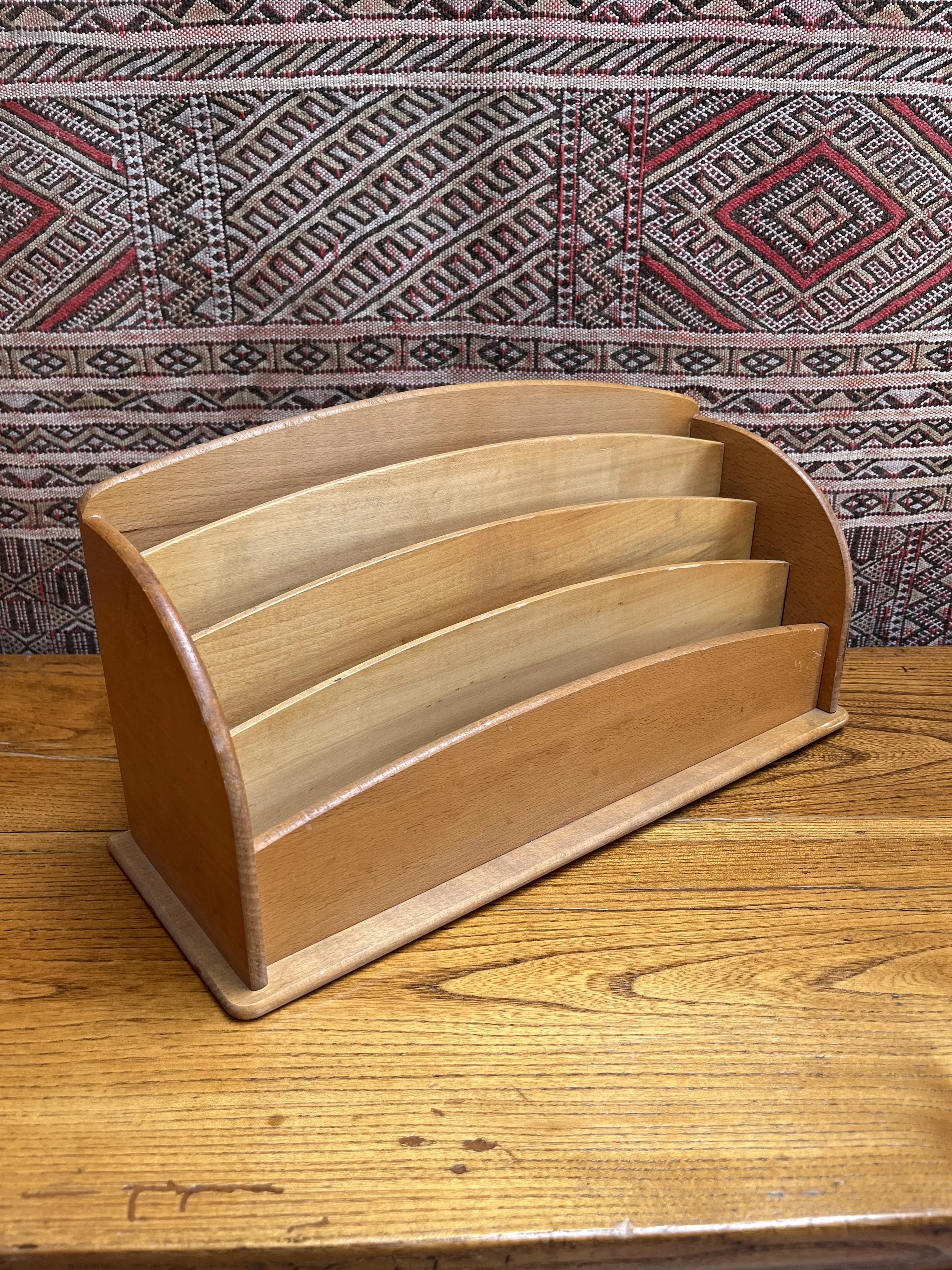 Secondhand vintage mail holder