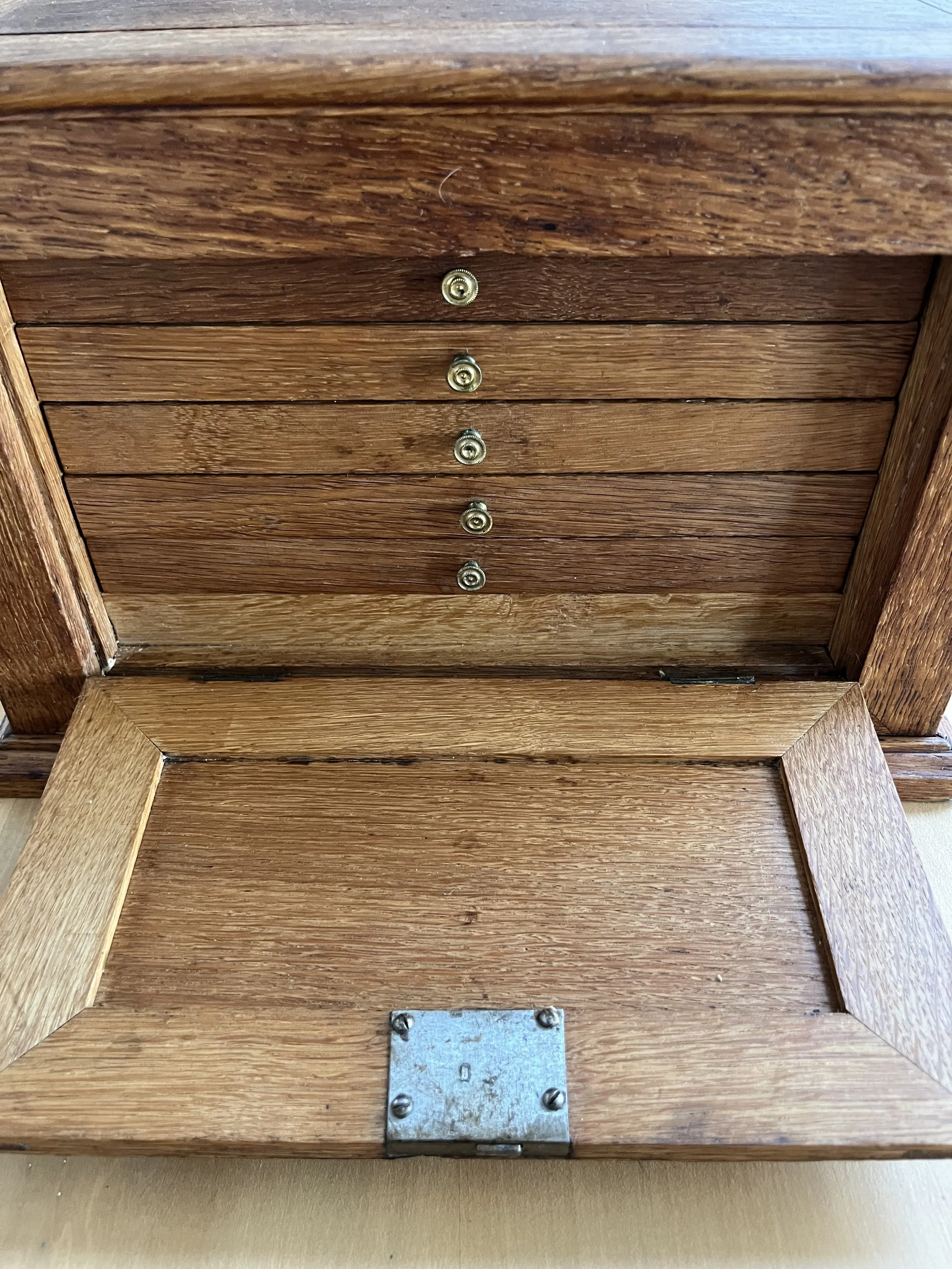 Vintage secondhand jewelry box