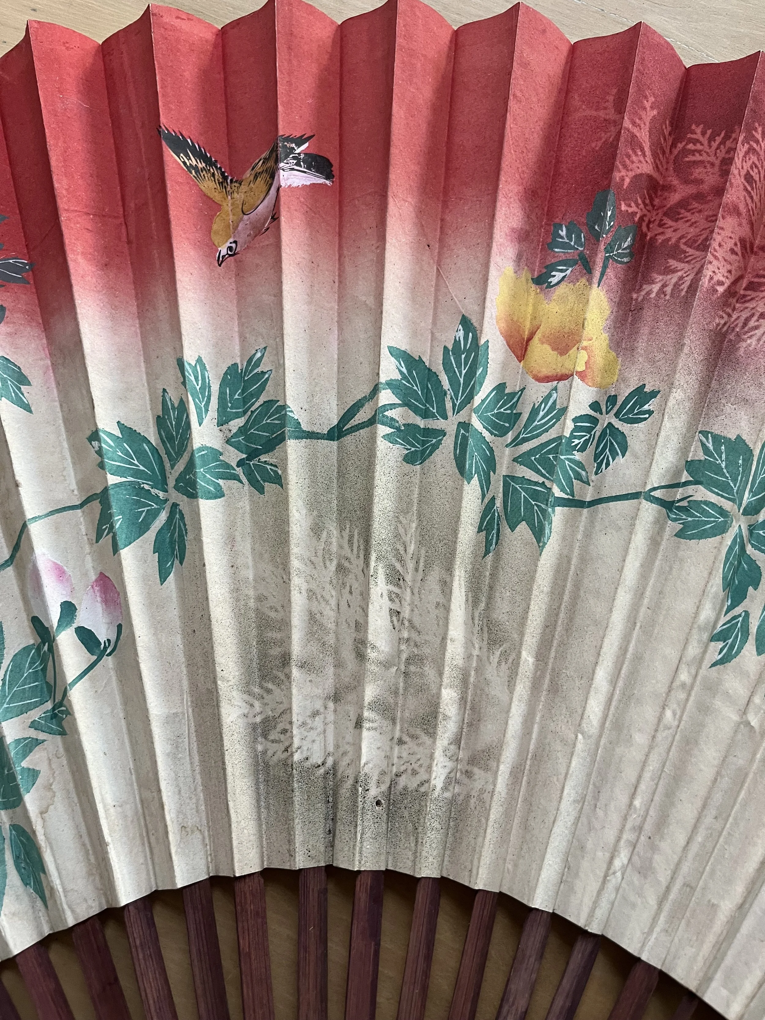 Vintage secondhand folding fan
