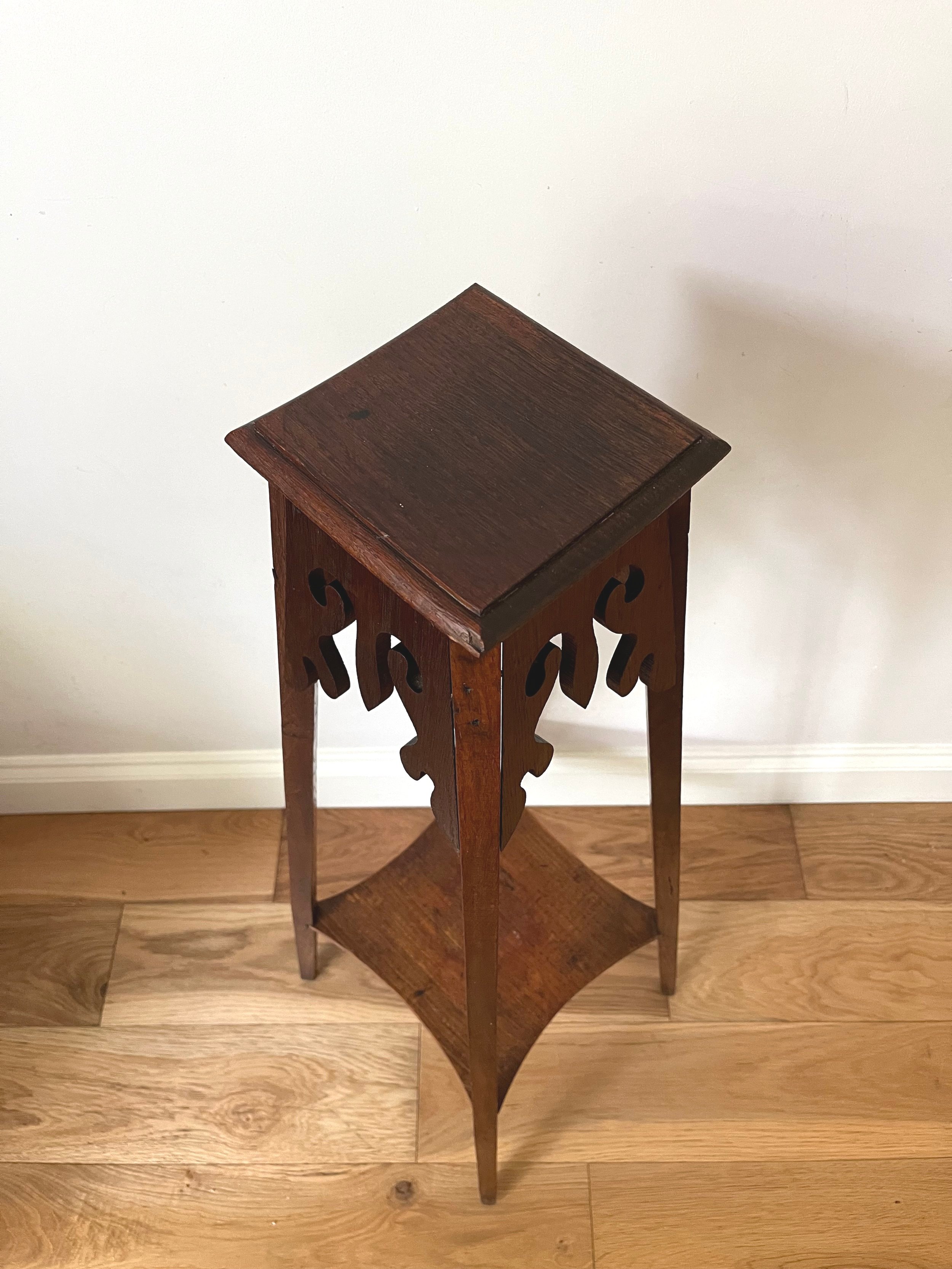 Vintage secondhand pedestal table