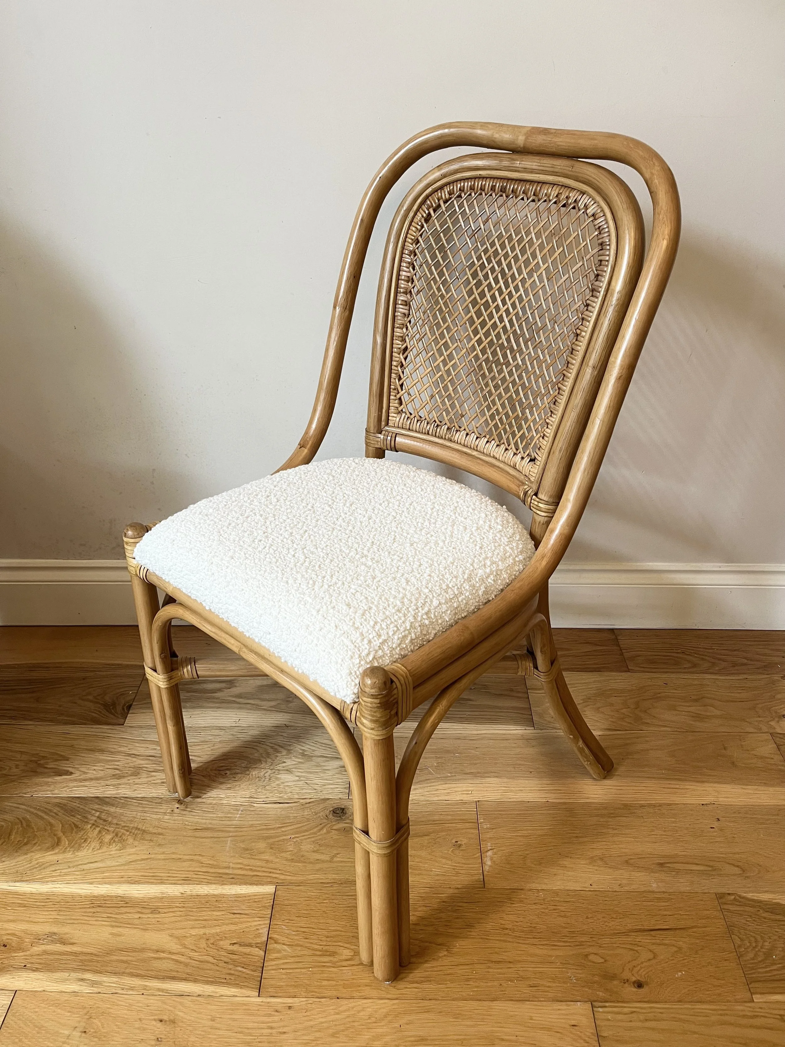 Secondhand vintage rattan chair