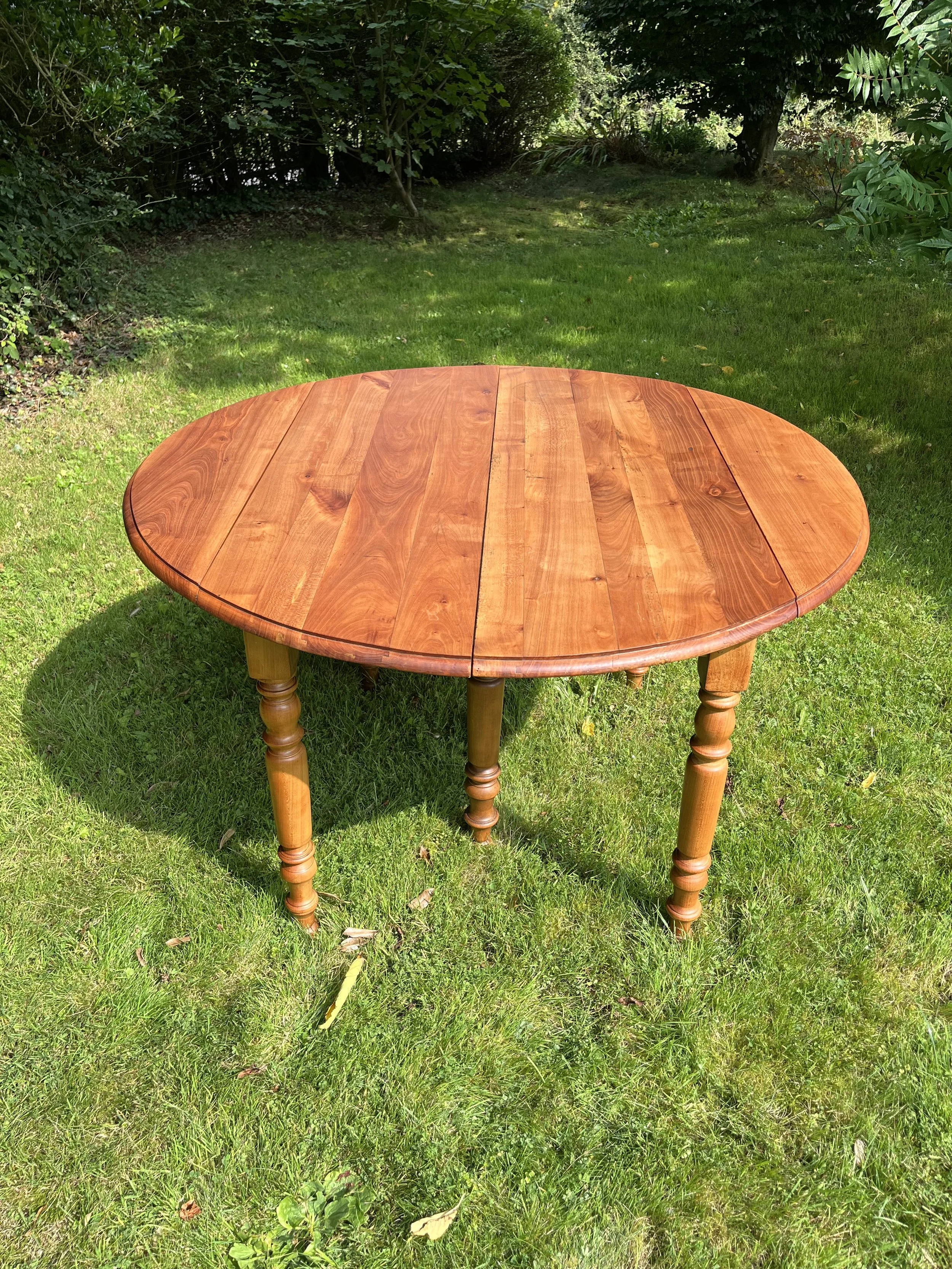 Secondhand vintage extendable dining table