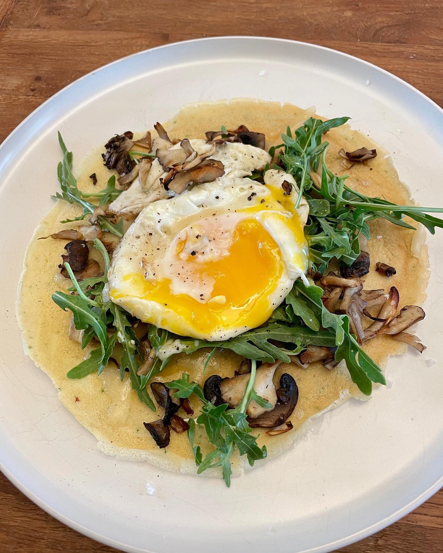 Eggs are my quintessential there&rsquo;s nothing in the fridge food. So versatile, so comforting. This week I made some savory crepes with my discarded sourdough starter then topped them with saut&eacute;ed mushrooms arugula and it seems almost every
