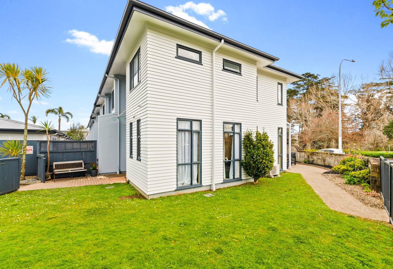 83/2 ARMOY DR | EAST TAMAKI