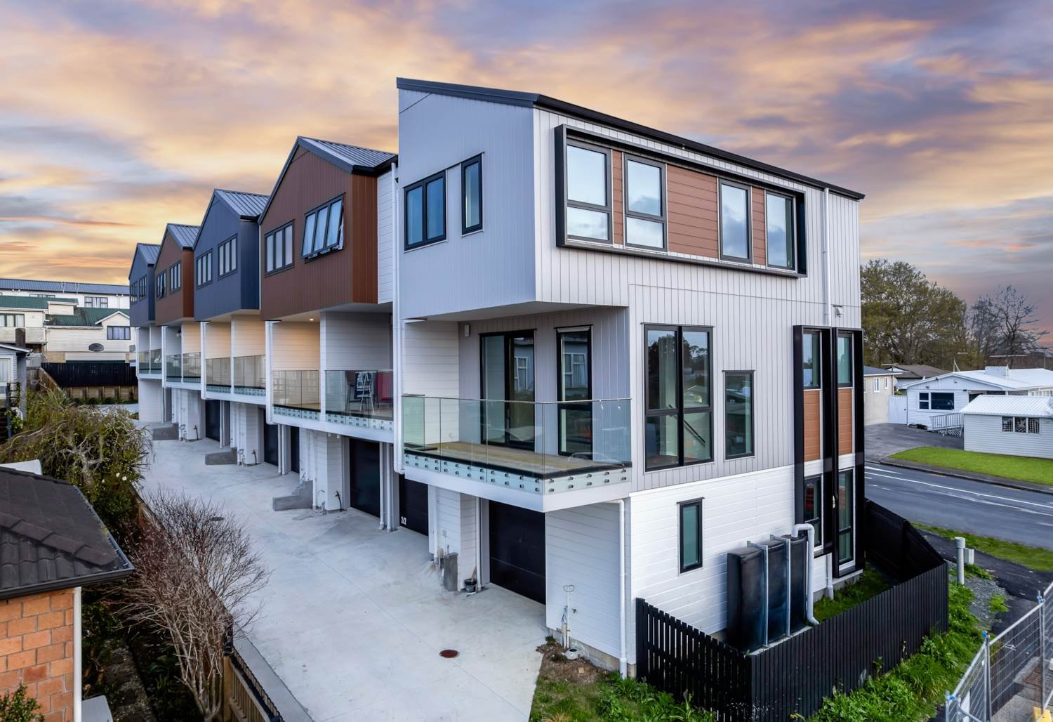 2 REEVES RD | PAKURANGA HEIGHTS