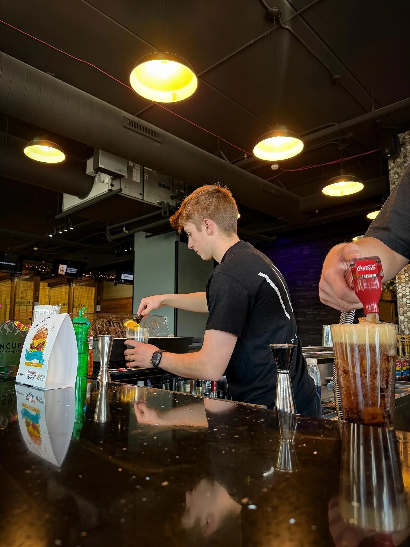 Its finally saturday! And Wingsaxe is where you wanna be! Check out this Purple rain drink 🙂&zwj;↕️✨ see u soon