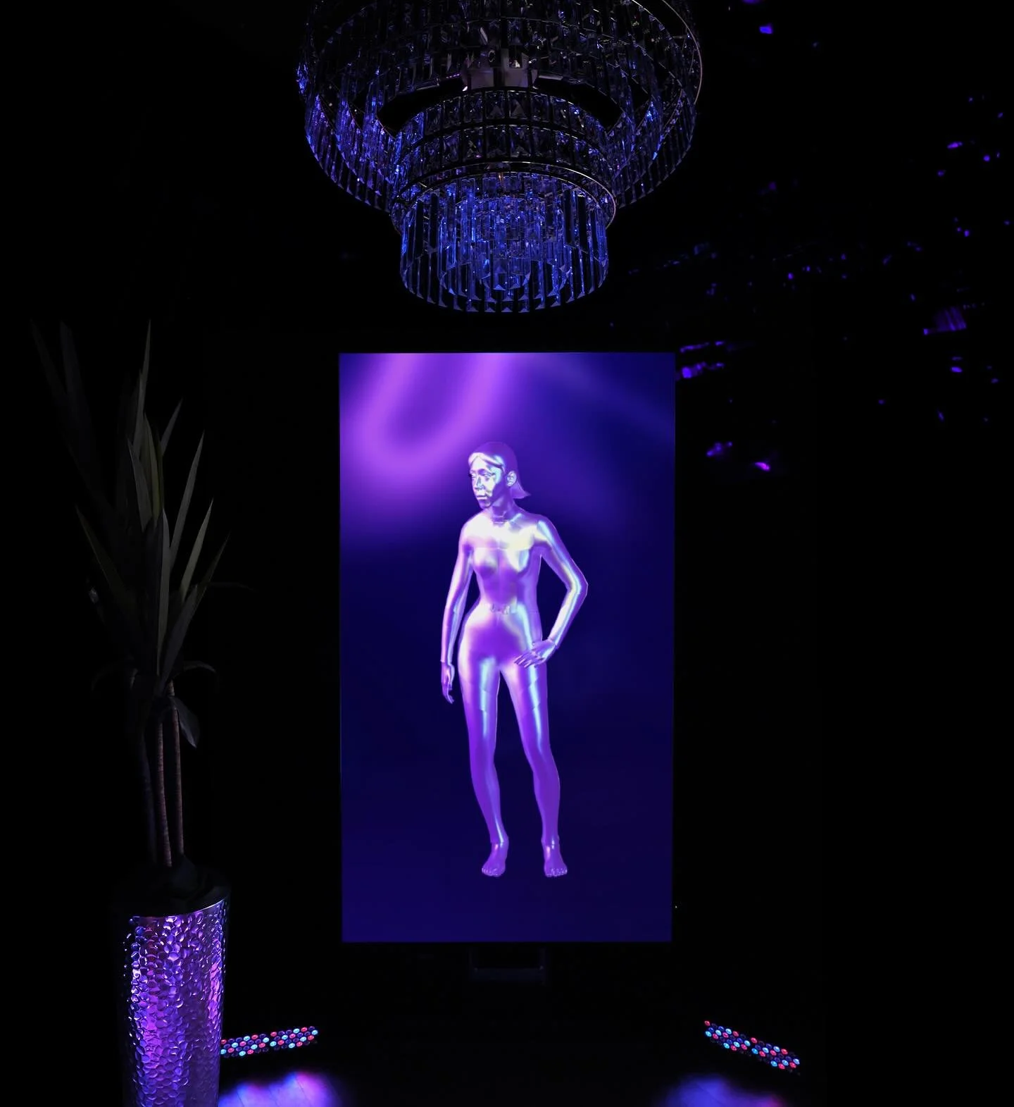 Retour sur la salle immersive du Sommet corporatif @groupetcj au Château Montebello 🔮
Afin de guider les participant.e.s durant leur séjour, nous avons créé en collaboration avec le client Astra, une intelligence artifici