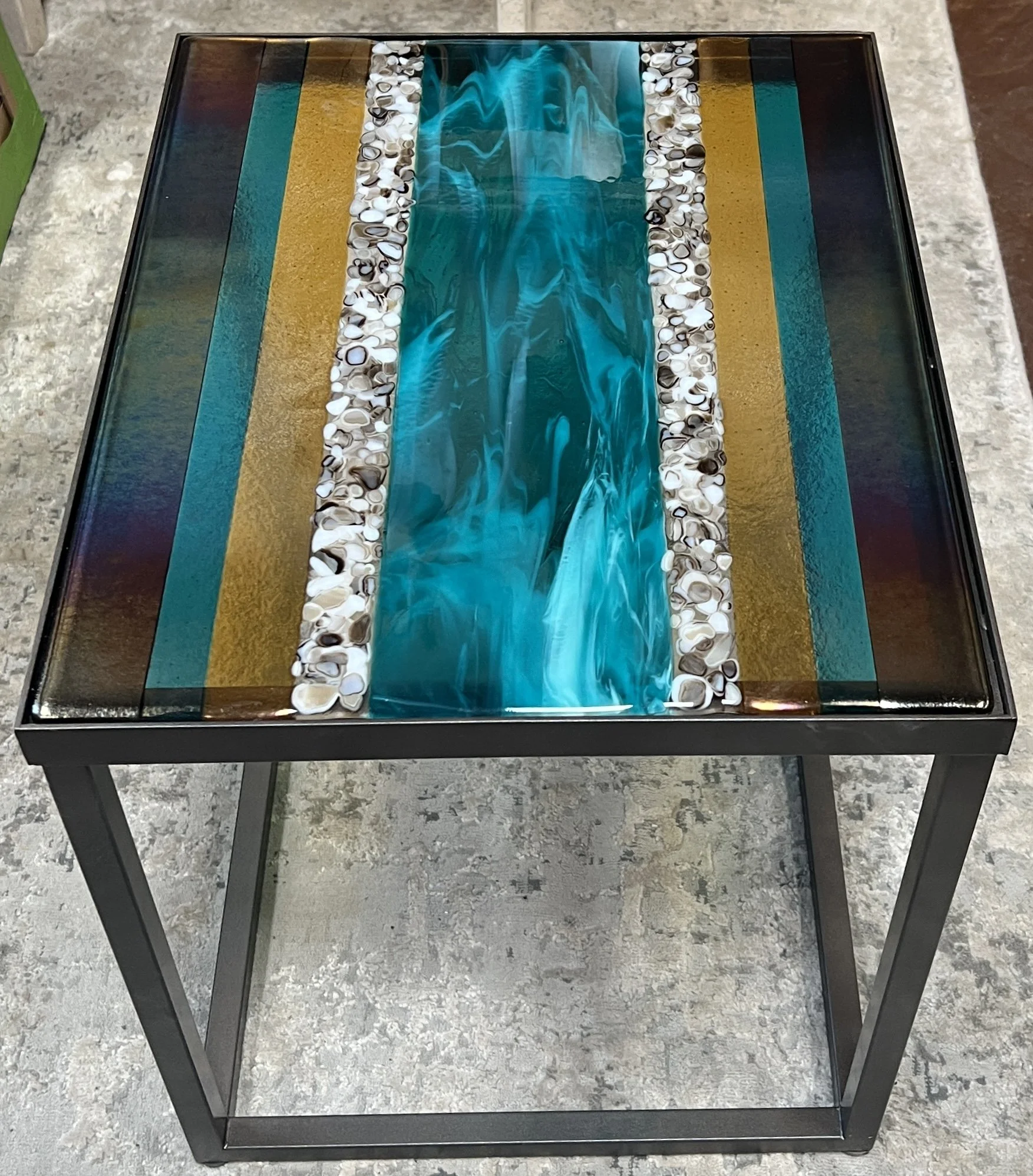 TABLE.JPG