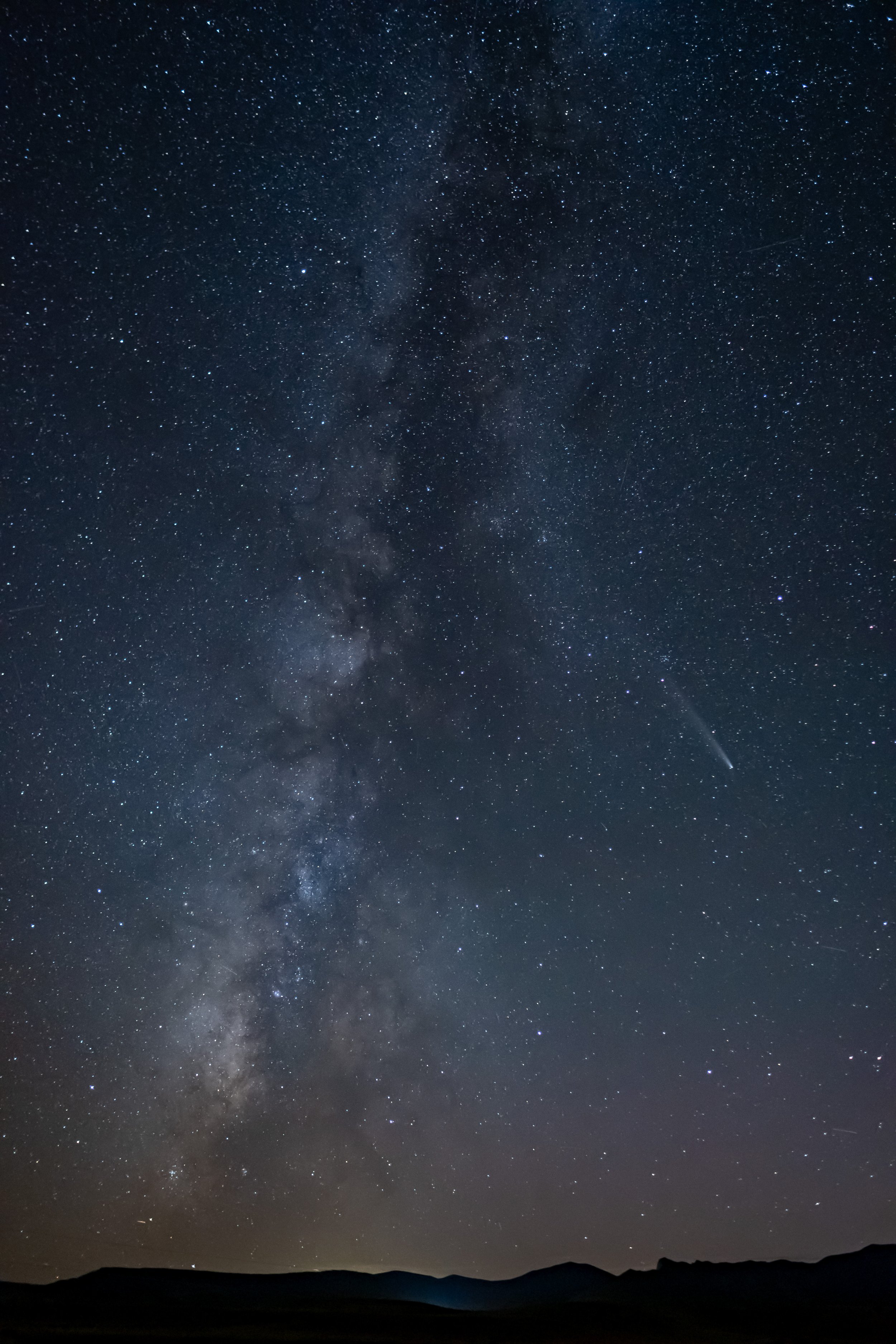 ChristineClark_MilkyWay_with_a_Side_of_CometAtlas - Christine Clark.jpg