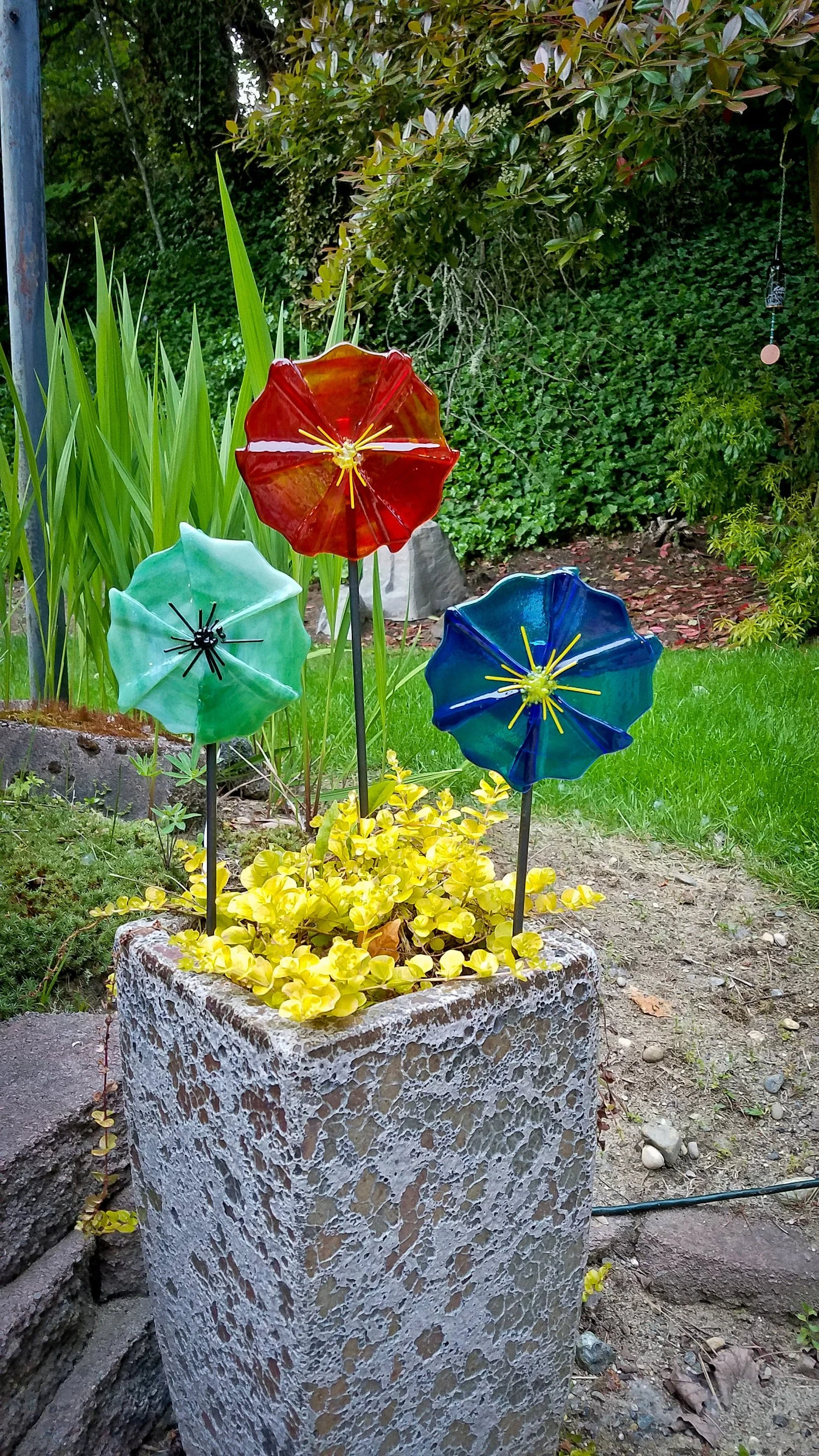 Funky Fused Garden Flowers with Linda