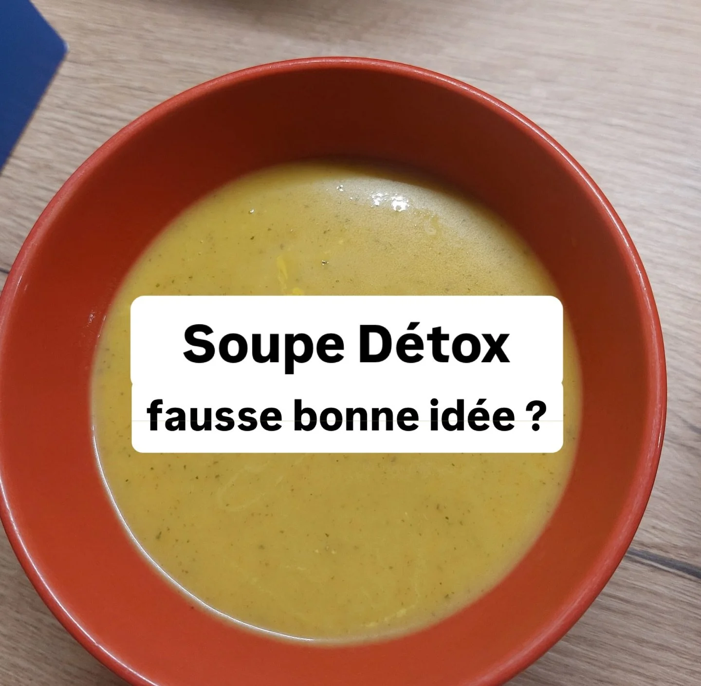 Tu es en mode D&eacute;tox d&rsquo;apr&egrave;s-f&ecirc;tes avec soupe le soir ? 

😓Fausse bonne id&eacute;e parce qu&rsquo;une soupe de l&eacute;gumes seule est souvent :
	&bull;	peu rassasiante
	&bull;	insuffisante pour la r&eacute;cup&eacute;rati