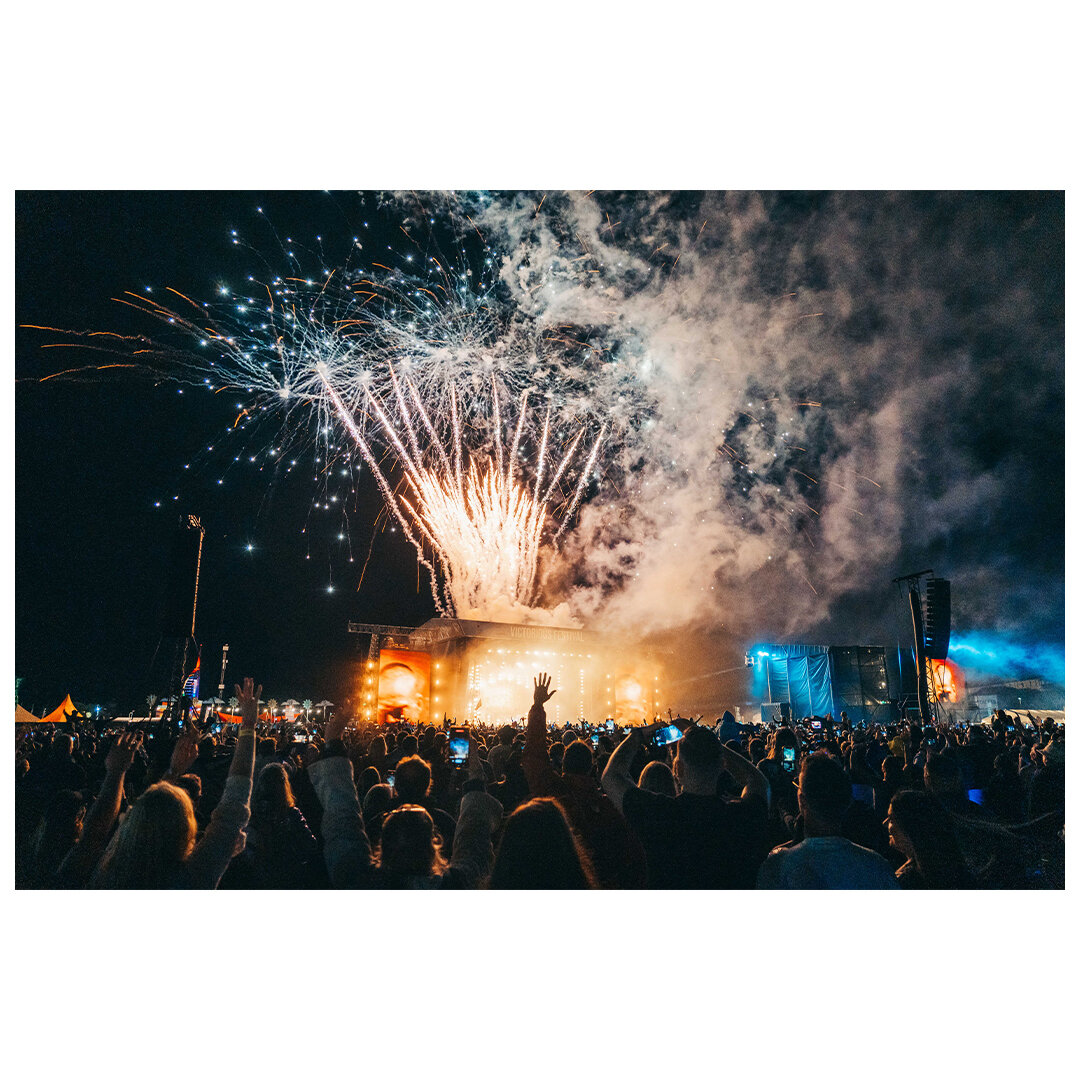 Some of my favourites from this year's @victoriousfestival Absolutely stoked just looking back at some of these.
&bull;
&bull;
&bull;
#victorious #victoriousfestival #southsea #portsmouth #jamiroquai #seagirls #festival #livemusic