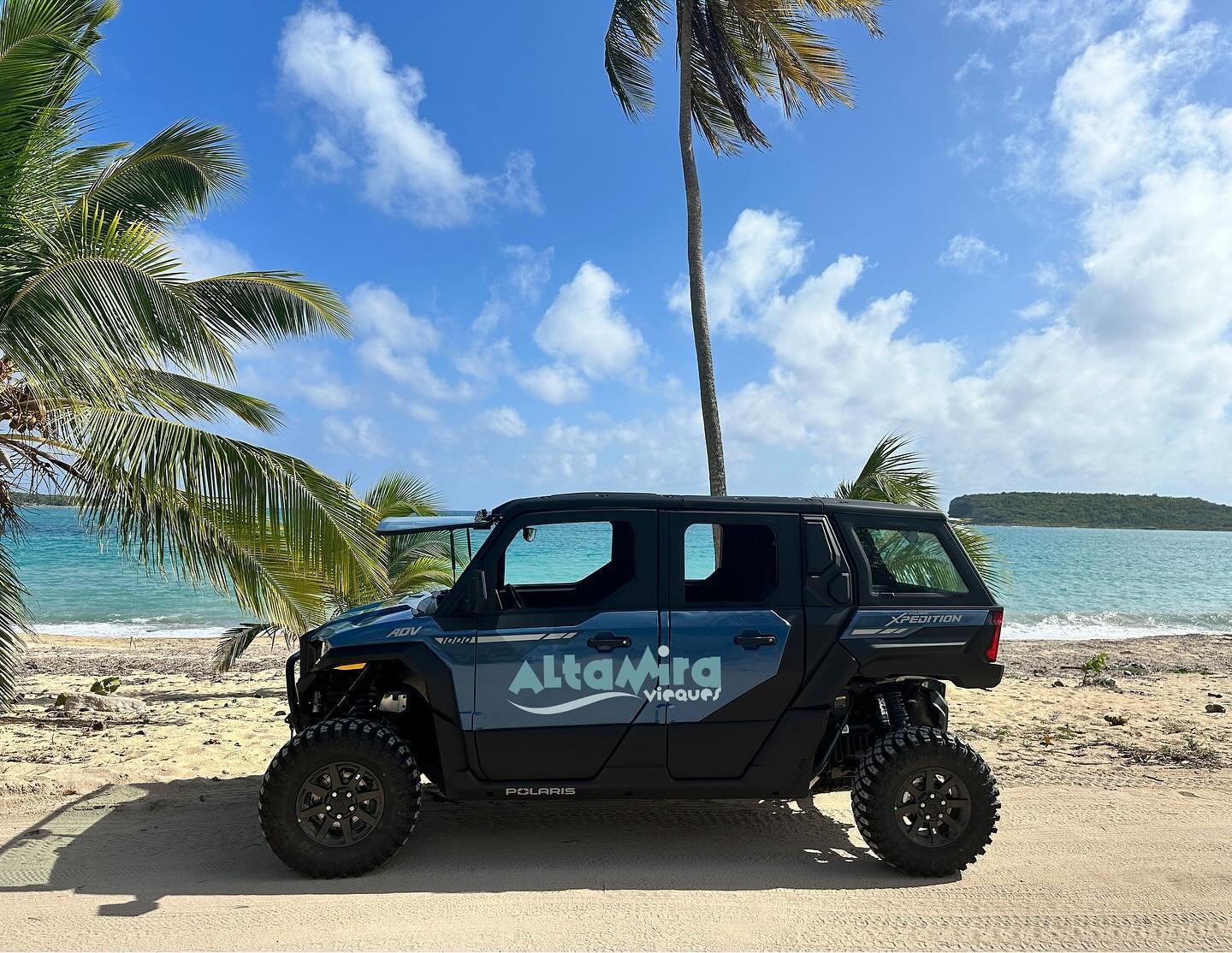 What do you think of this ride?! Beach cruising at its best. #viequeslove #viequesisland #polarisxpedition #puertorico🇵🇷