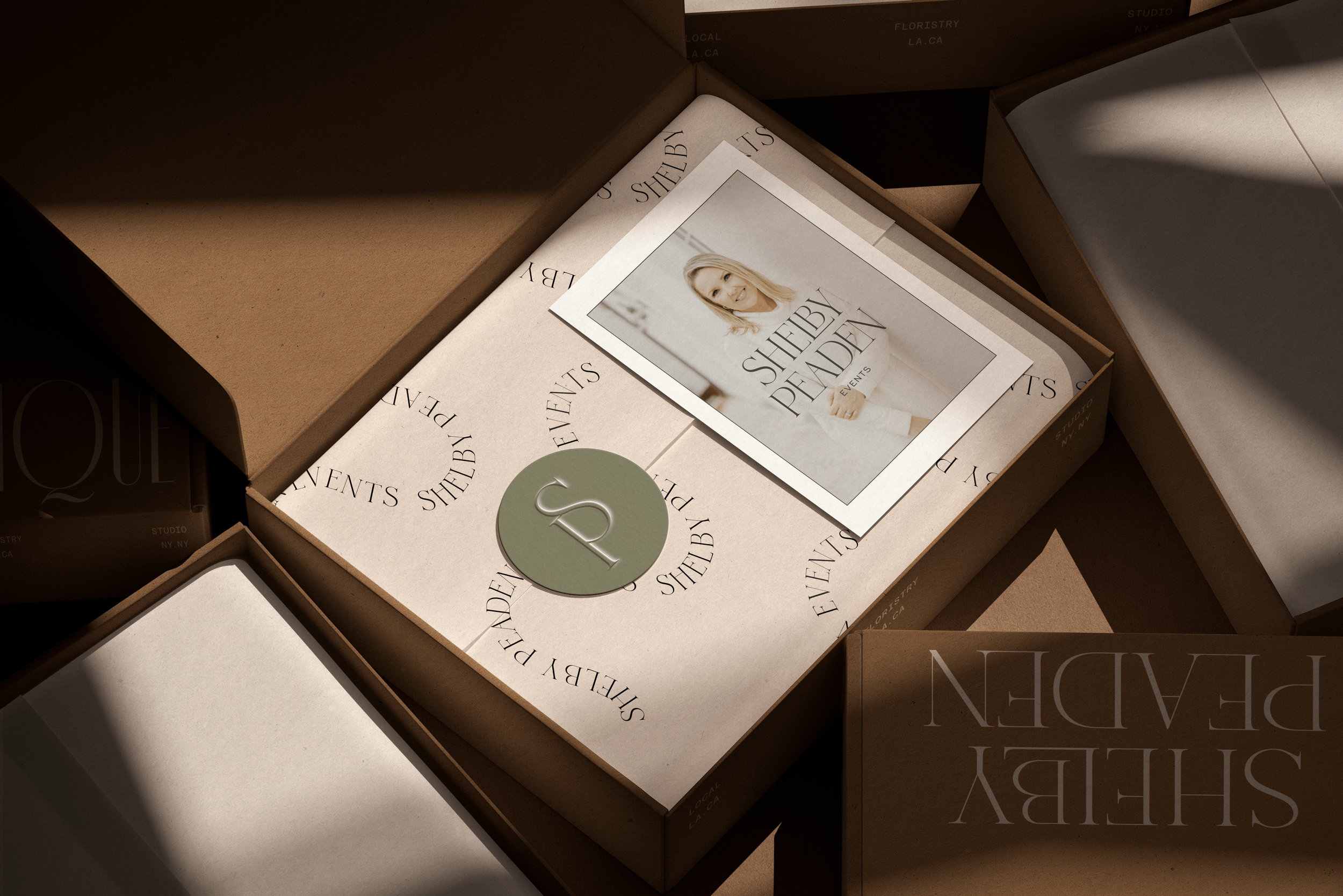 GIFT BOX (1).png