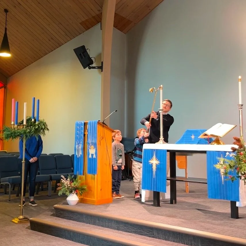 A wonderful First Sunday of Advent with the Candle of Hope! 🕯️