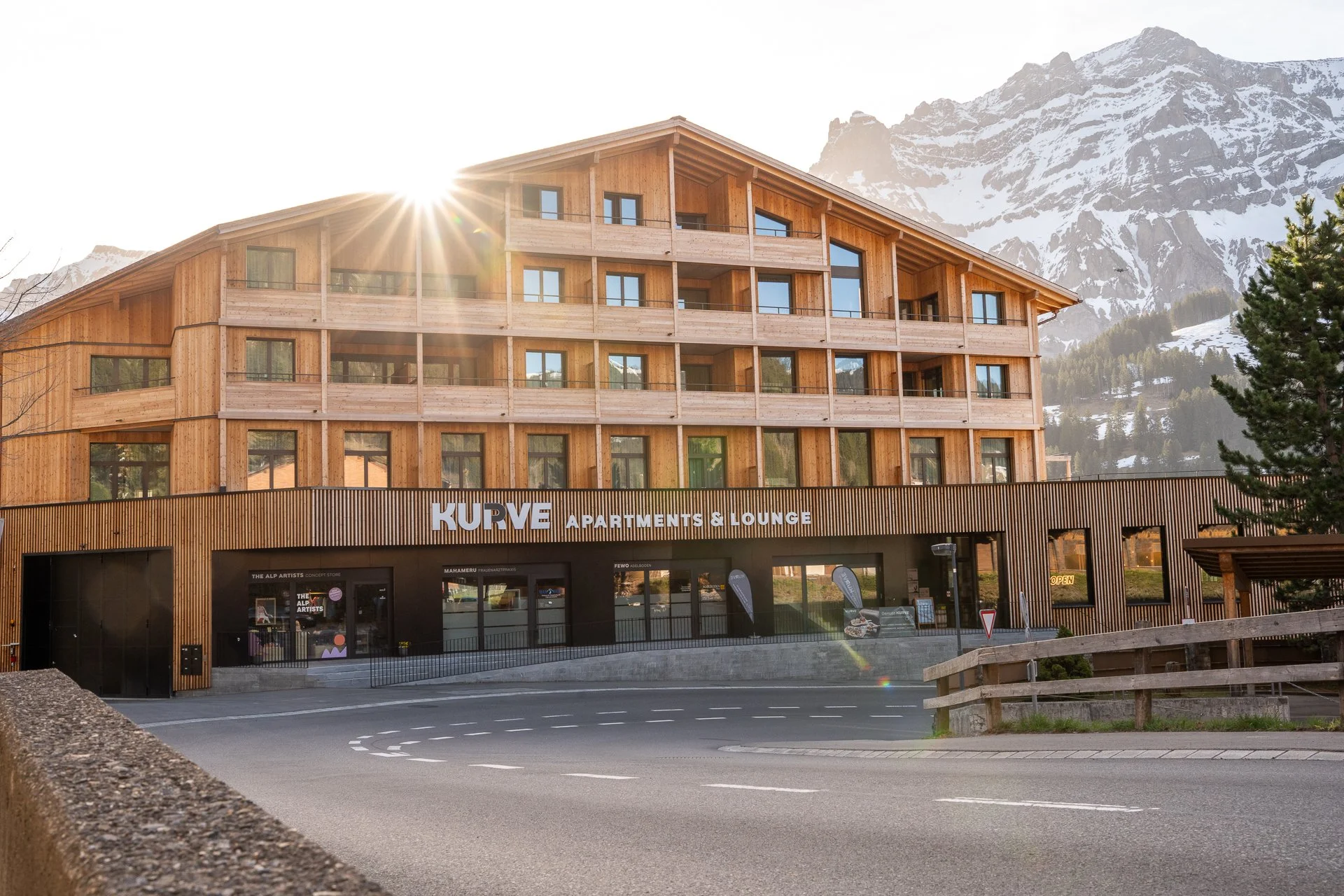 KURVE Adelboden: Familienfreundliche Ferienwohnungen im Berner Oberland