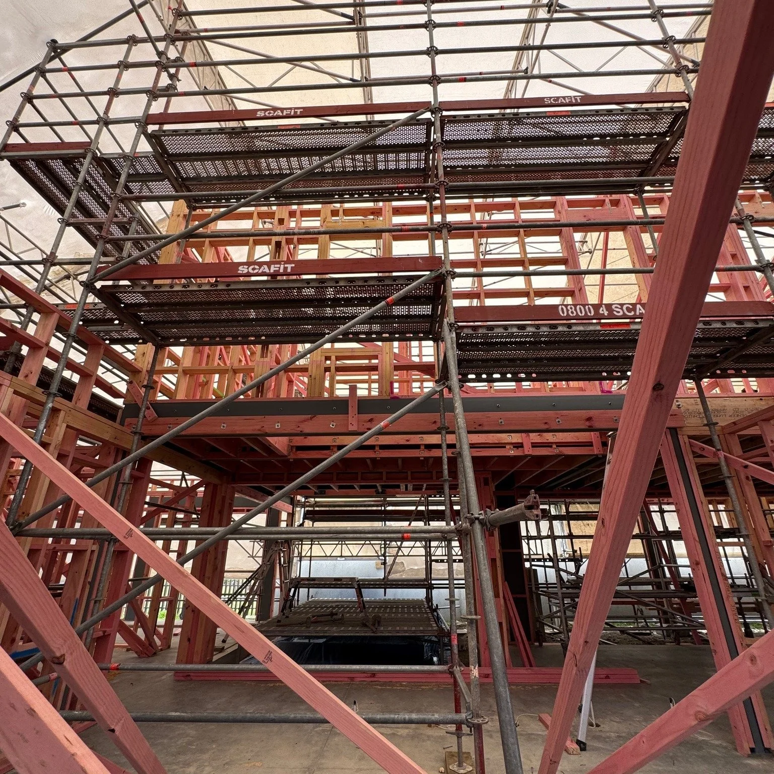 Kanuka project  is flying up thanks to solid teamwork
Top level  frames and trusses up..Bonus of it being under wraps we can get the roof membrane on at the first sign of rain.☔

#TeamWork #TRLbuilt #KanukaProject #BuildProgress #ConstructionLife  #Q