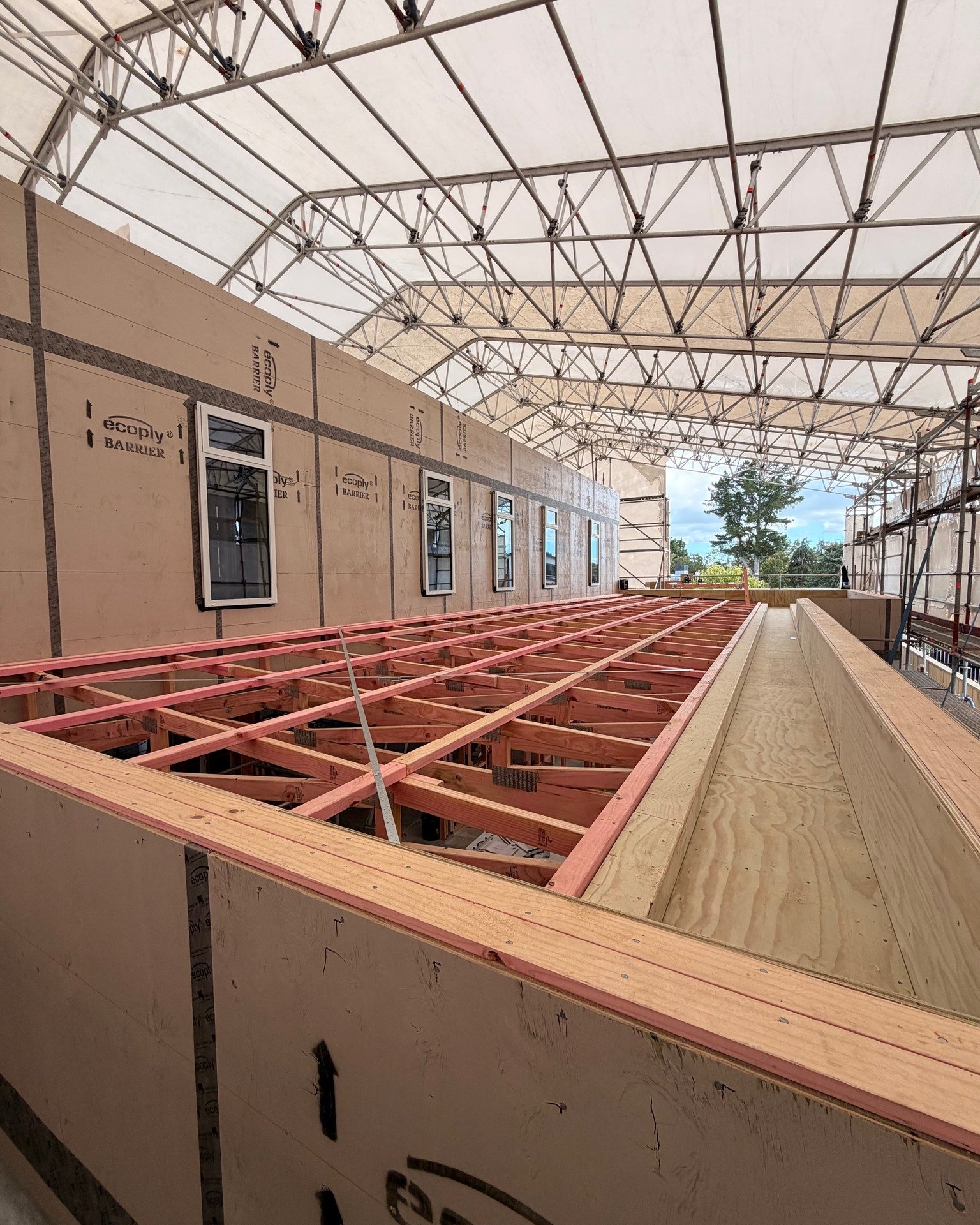 Fridays for Builders P🖤rn.. 

The Metalcraft roofing iron in Snowdrift is now on, and this stunning home is really starting to show itself

A lot of hours have gone into getting this architectural build to roof-on stage, and we couldn&rsquo;t be pro