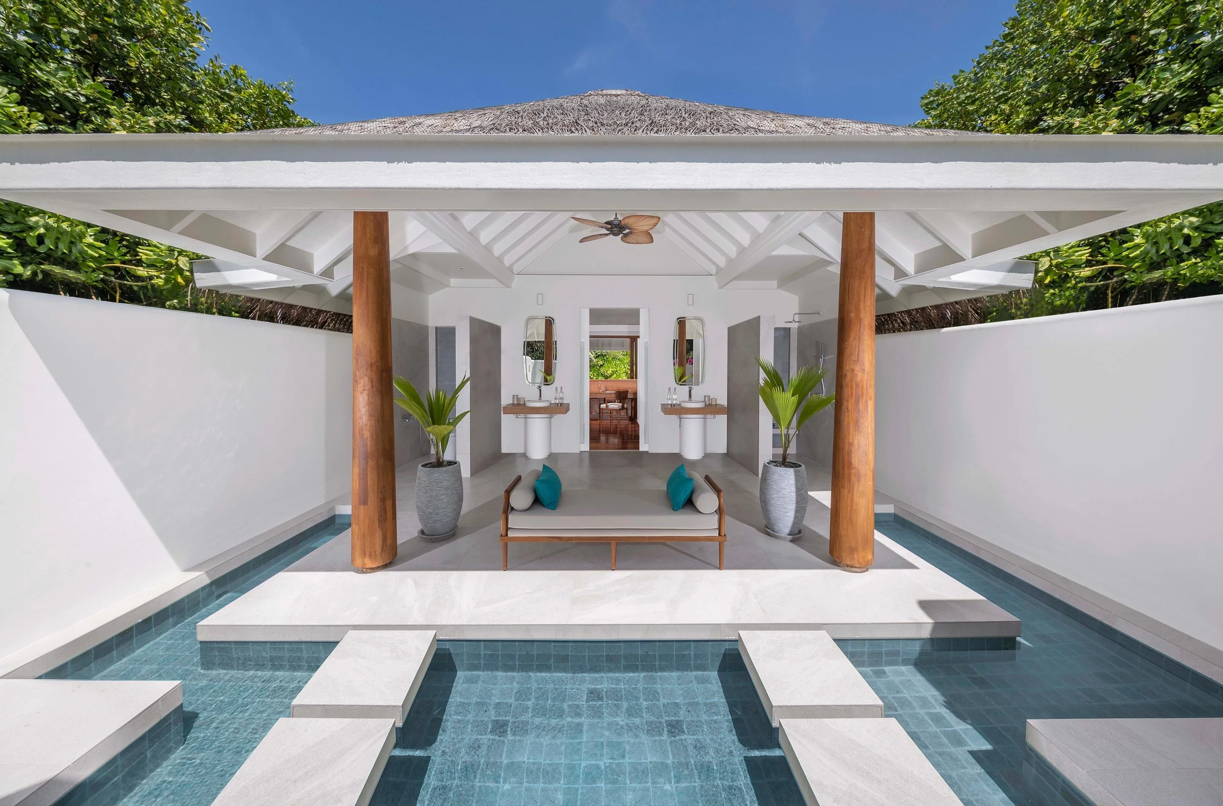 Anantara Kihavah - Guest Room Two Bedroom Beach Pool Residence Bathroom Pond.jpg