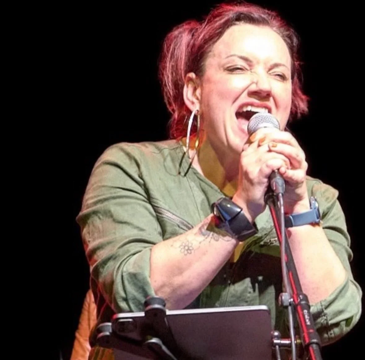 Gig time!! I&rsquo;ll be bringing my punk vaudeville vibes to an unplugged set on 7th June at @stablestheatre in Hastings. 

We will be playing tracks from my album Chunky Bitty Mermaid and my EP Epic Little Monsters, plus a few pieces of new materia