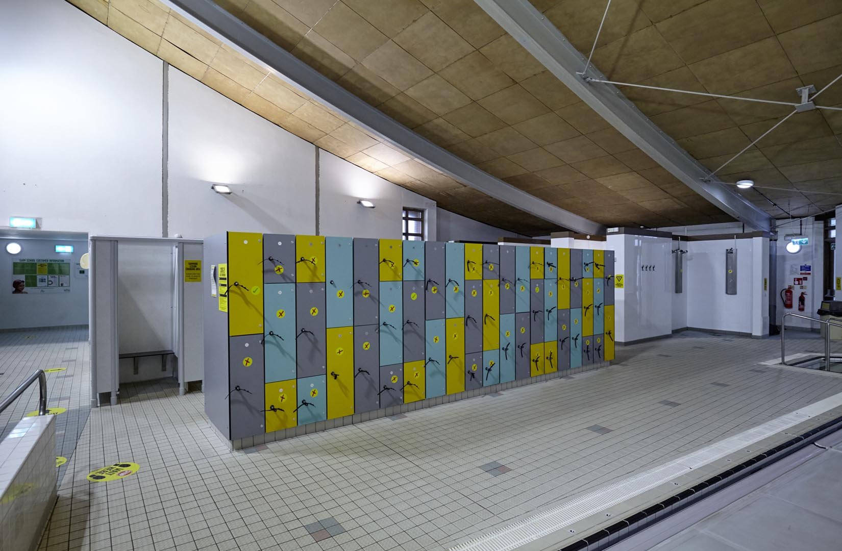 lockers at the side of the swimming pool at faringdon leisure centre.jpg