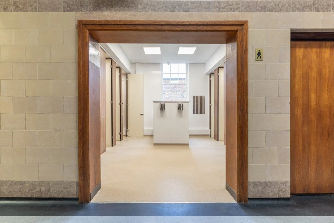 How many toilets does a school need?