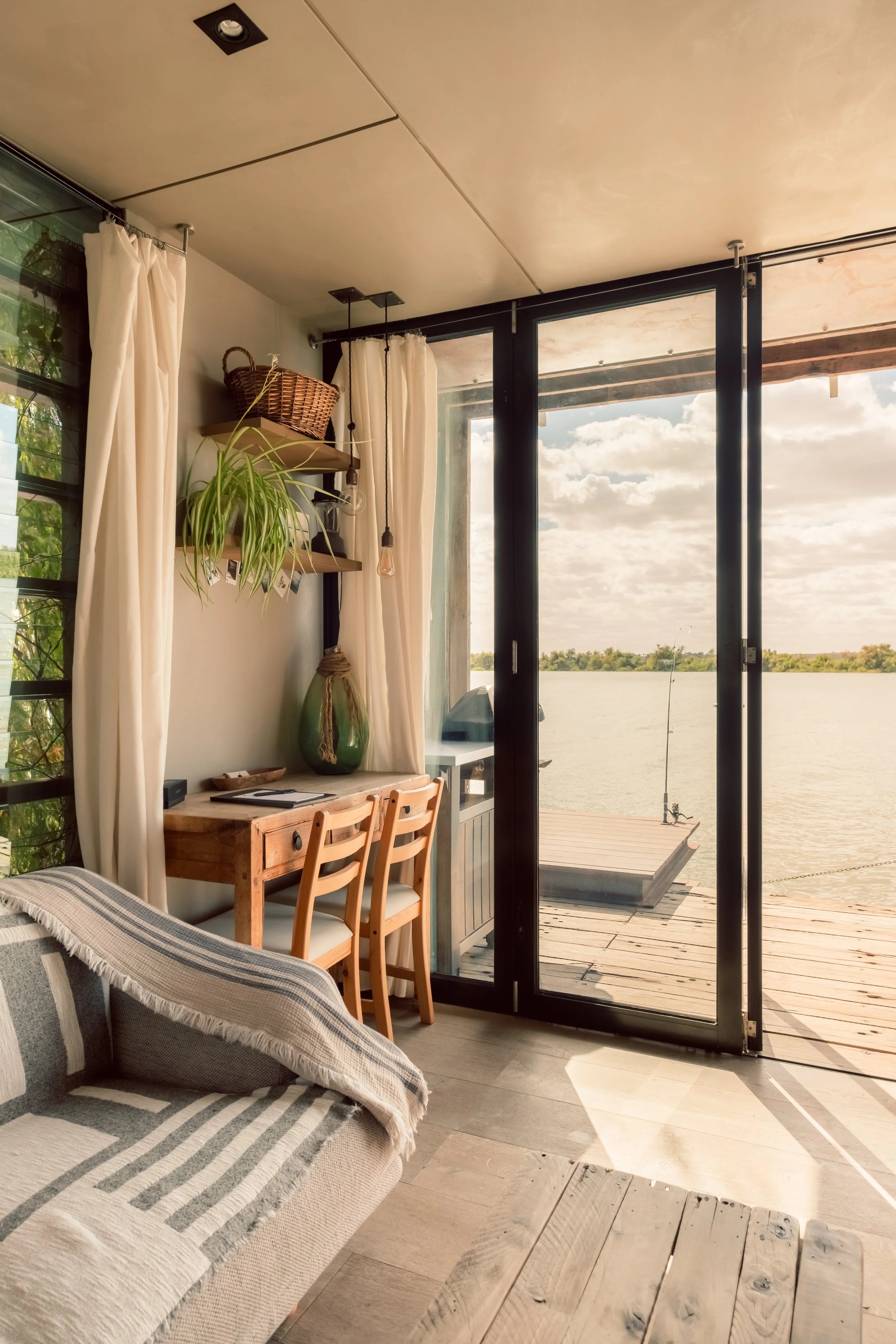 Bills Boathouse-.jpg