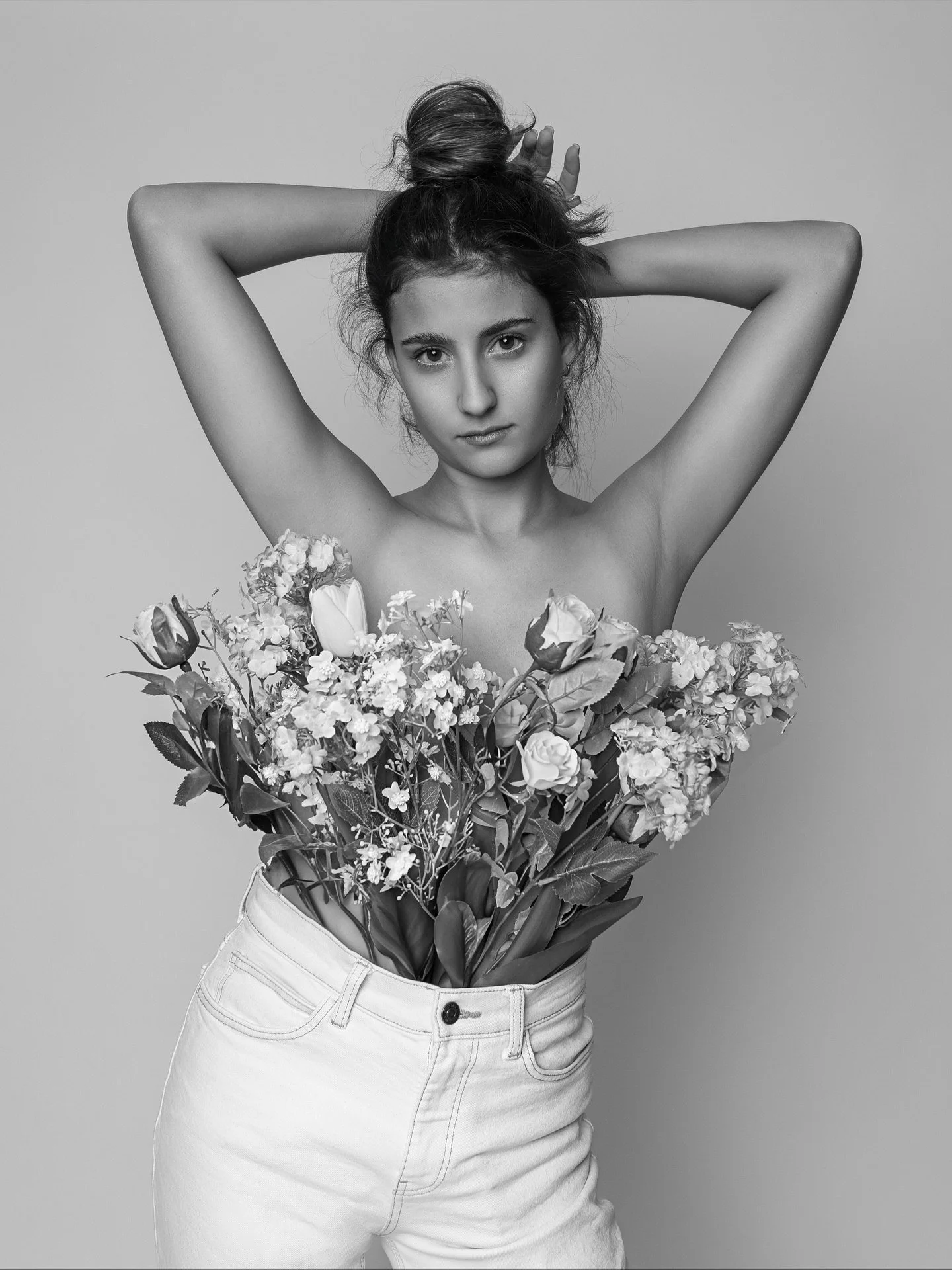 Une attitude, un regard. Avec Rose, c&rsquo;&eacute;tait exactement &ccedil;a. Une s&eacute;ance en studio&hellip; et soudain l&rsquo;&eacute;vidence !
Elle est faite pour &ecirc;tre l&agrave;, pour exister devant l&rsquo;objectif, pour laisser son r