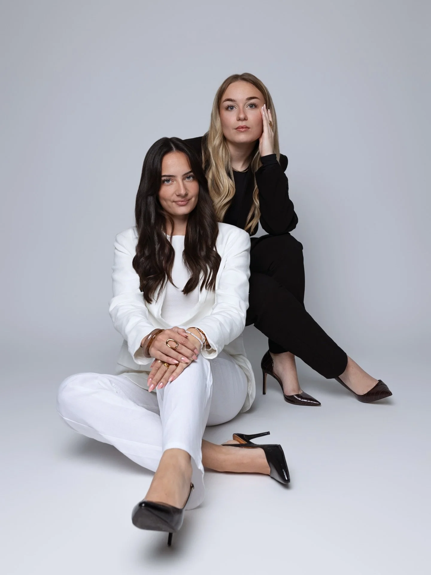 Deux femmes. Deux univers. Une m&ecirc;me passion, sublimer les femmes !
Elles m&rsquo;ont fait confiance pour mettre en avant leur portrait professionnel, et le r&eacute;sultat est juste canon 🔥
 
C&rsquo;est exactement ce que j&rsquo;adore capture