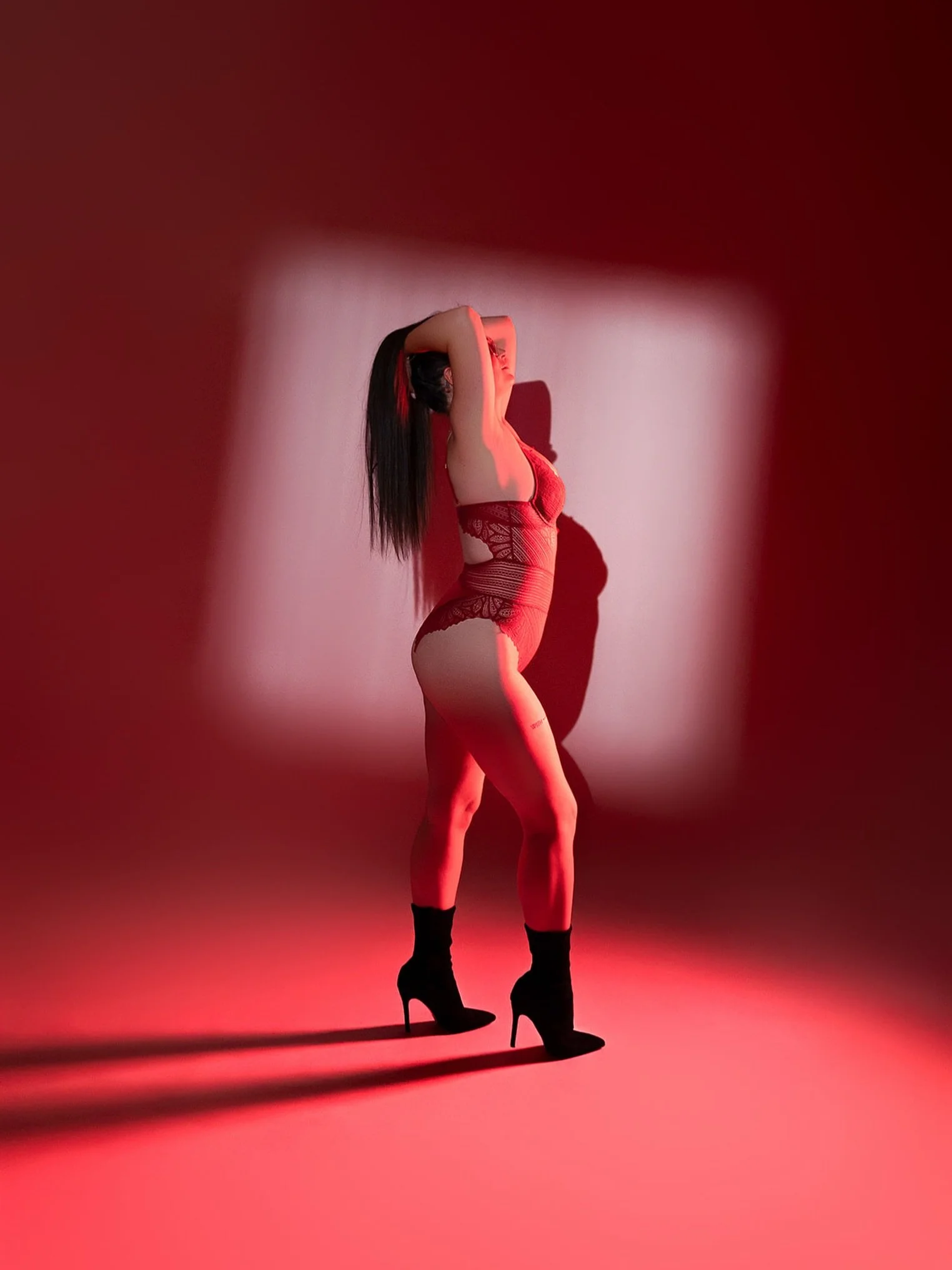 On a fait des dingueries en studio&hellip; mais c&rsquo;est la seule photo que vous verrez ❤️&zwj;🔥
 
Merci &agrave; ma cliente de m&rsquo;avoir fait confiance pour cette s&eacute;ance. Et bravo &agrave; elle, parce qu&rsquo;il faut oser se lancer e