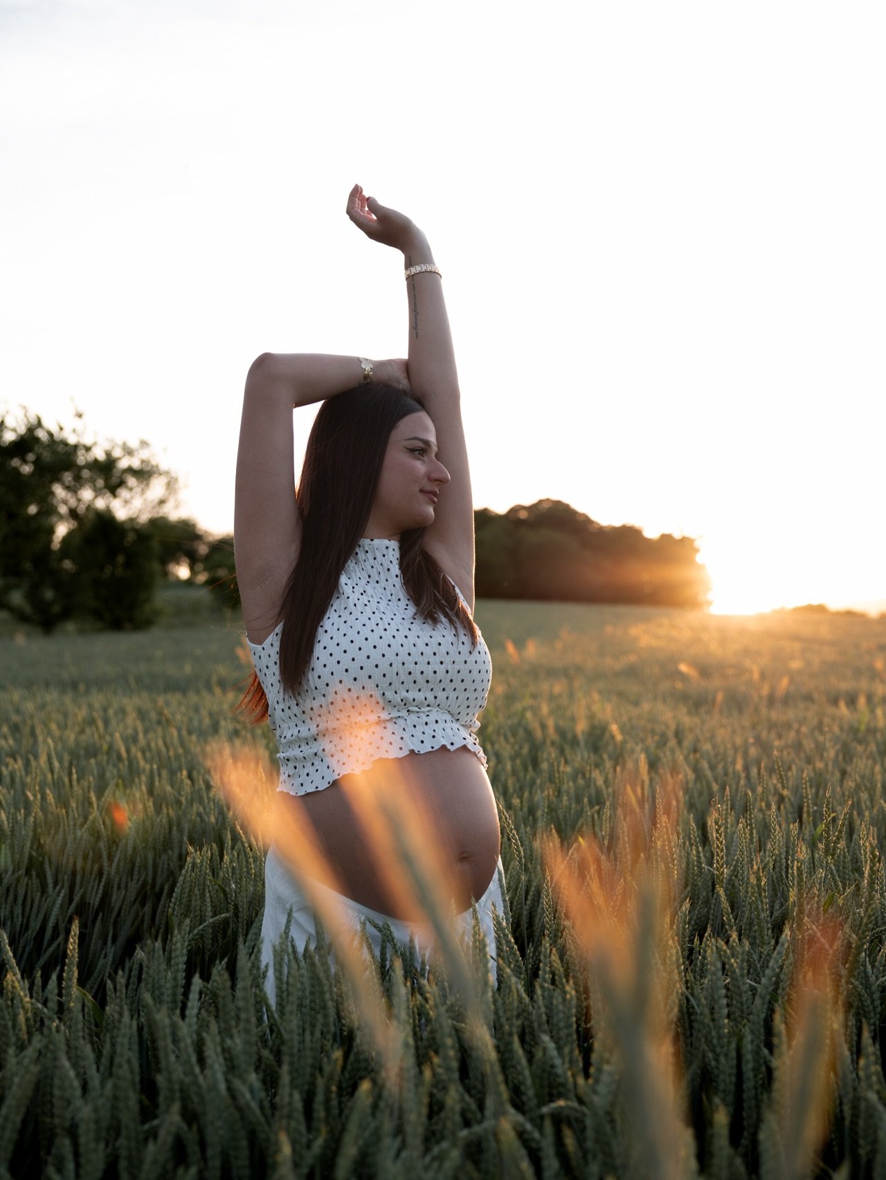Quand les bl&eacute;s &eacute;taient encore verts&hellip; Une belle lumi&egrave;re de fin de journ&eacute;e, un lieu simple, deux amoureux, une belle attente&hellip;
 
Une tr&egrave;s belle s&eacute;ance grossesse, avec une seule envie, raconter leur